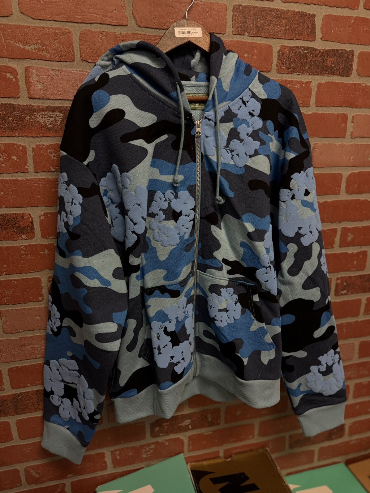 DENIM TEARS Denim Tears Blue Cotten Wreath Hoodie Size XL (NEW) Size US XL / EU 56 / 4 - 2 Thumbnail
