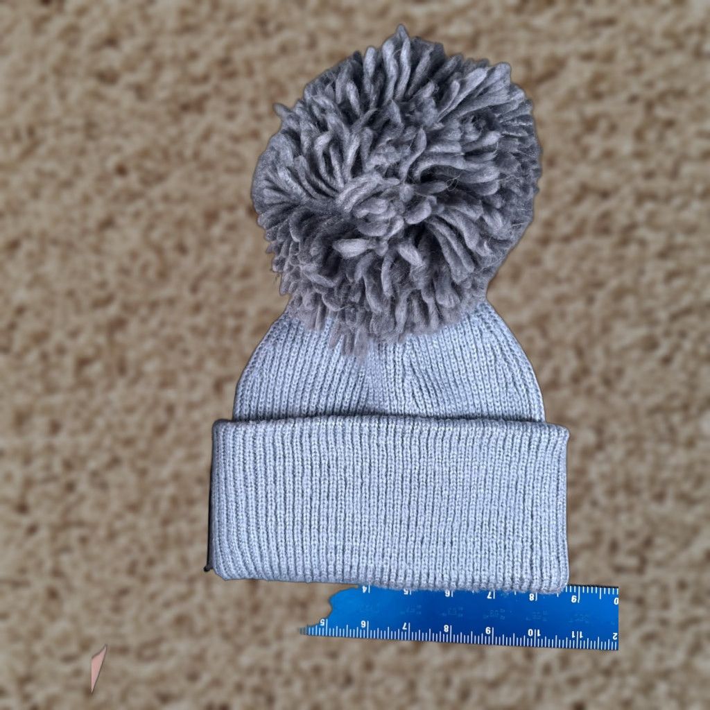 H&M H&M Beanie Toque Womens One Size Blue Knit 100% Acrylic Big Pom Winter Snow Ski Beanie Womens One Size Blue Knit 100% Acrylic Big Pom Winter Snow Ski Size ONE SIZE - 1 Thumbnail