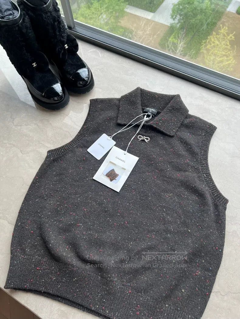 Chanel Chanel 25n super cute retro dark brown vest Size S / US 4 / IT 40 - 1 Thumbnail
