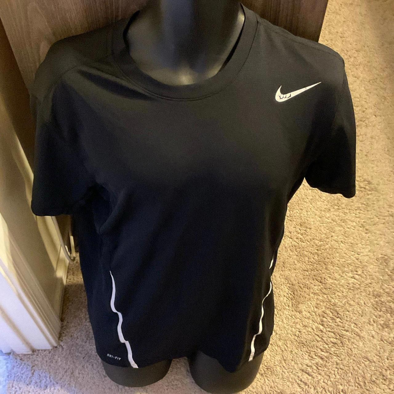 Nike Mens Used Nike Black Tennis Size US L / EU 52-54 / 3 - 1 Thumbnail