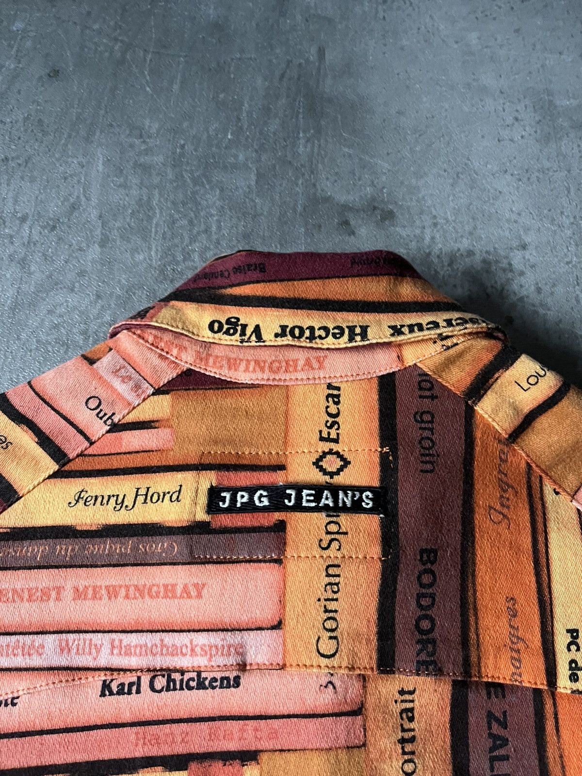 Jean Paul Gaultier Jean Paul Gaultier Bookshelf all over print button up Size US S / EU 44-46 / 1 - 8 Thumbnail