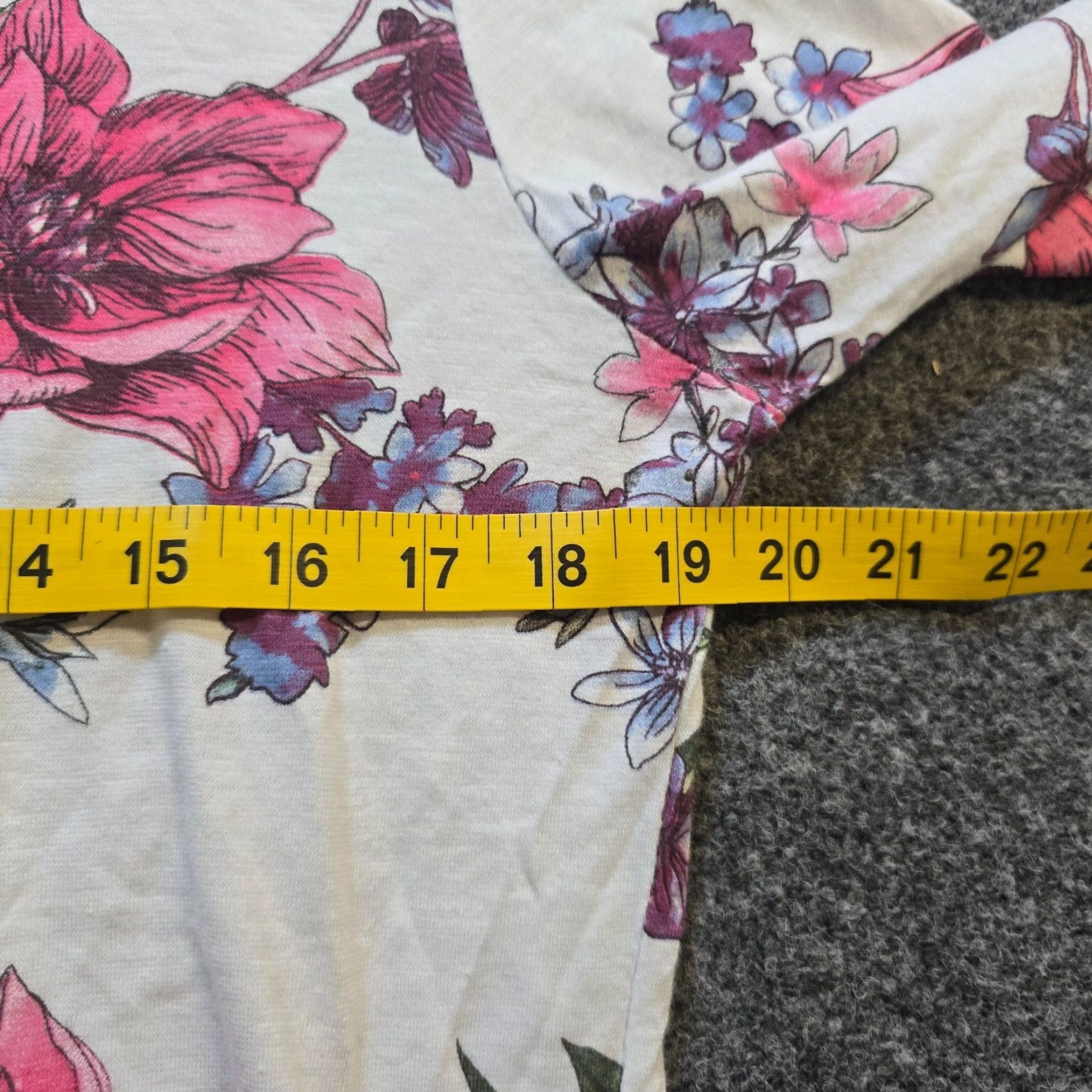 Vintage Tempo Paris Top Womens Size S White Pink Floral Henley Long Sleeve Casual Shirt Size S / US 4 / IT 40 - 5 Thumbnail