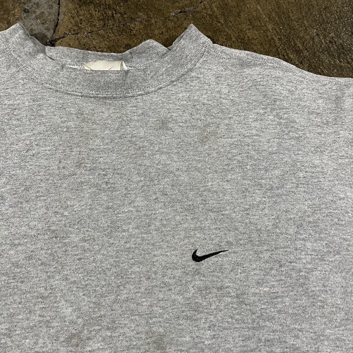 Nike × Vintage Crazy Vintage 90s Nike Mini Swoosh Crewneck Essential Skater Size US XL / EU 56 / 4 - 7 Thumbnail