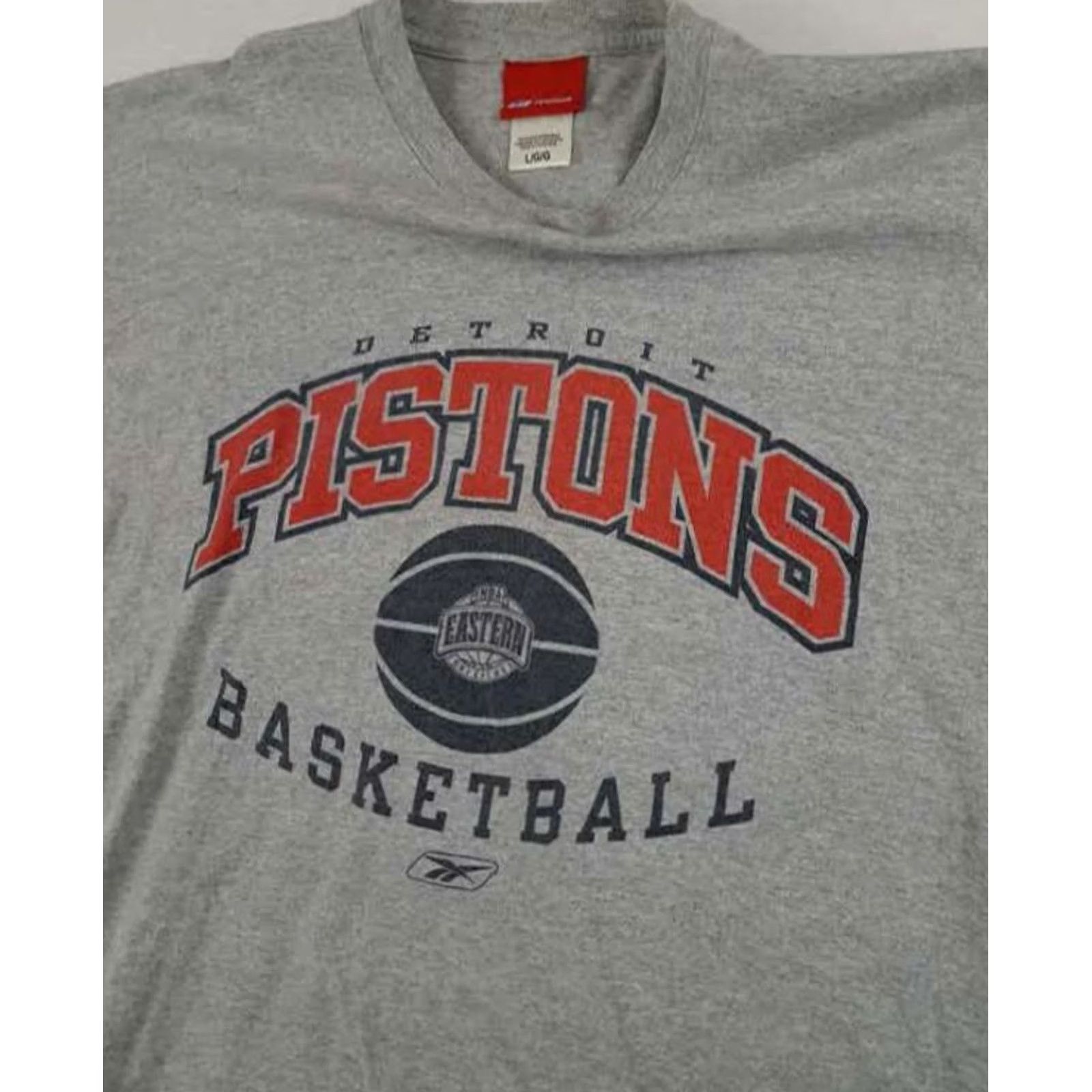 Reebok VINTAGE Detroit Pistons T-Shirt Reebok Shirt Mens L Gray 1990s Basketball Sports Size US L / EU 52-54 / 3 - 3 Thumbnail