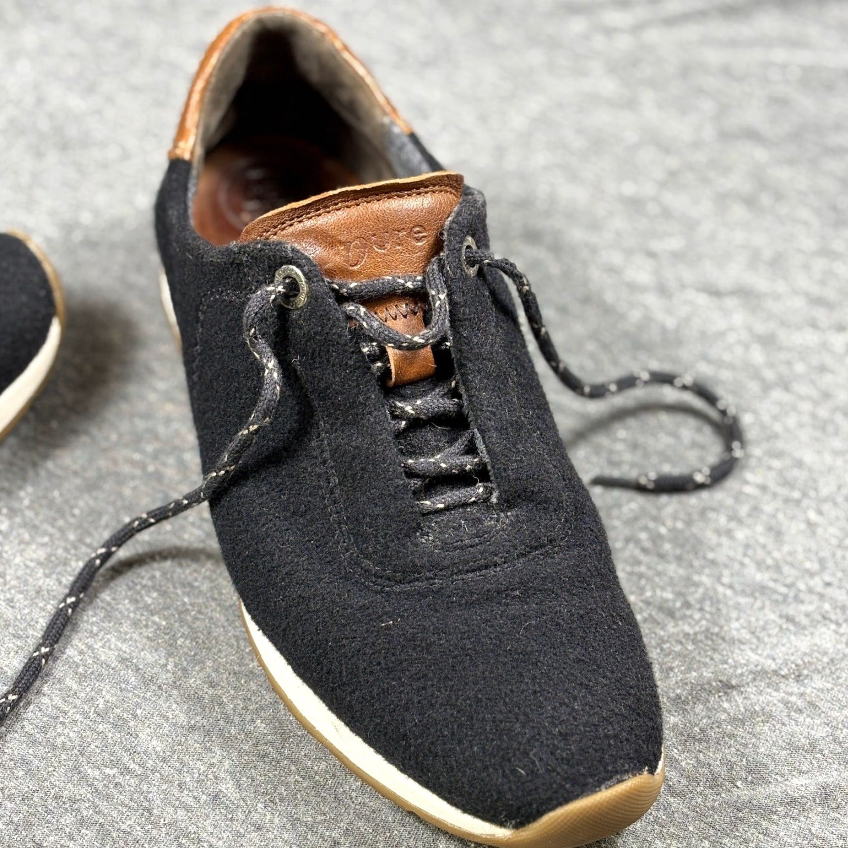 Vintage VINTAGE Paul Green Kalista Sneaker Women 7.5 US/5 UK Black Wool Lace Up Flat Sneaker Womens Shoes Casual Walking Size US 8 / IT 38 - 5 Thumbnail