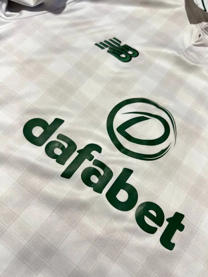 New Era New Balance Celtic 2018 2019 Away Shirt Soccer Jersey Size US S / EU 44-46 / 1 - 8 Thumbnail