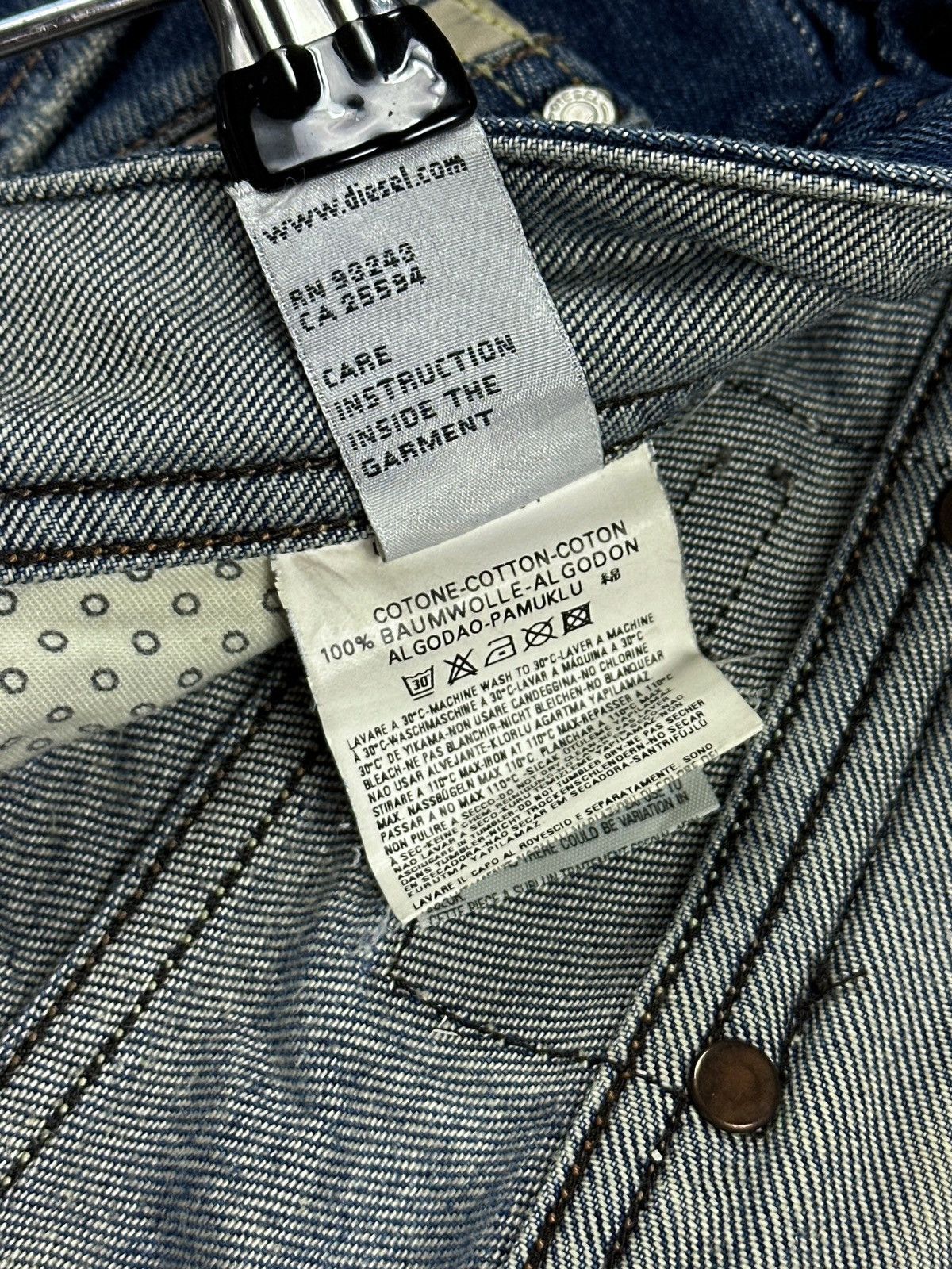 Diesel Vintage Y2K Diesel Distressed Denim Men’s Jeans Size W31 L34 Size US 31 - 20 Thumbnail