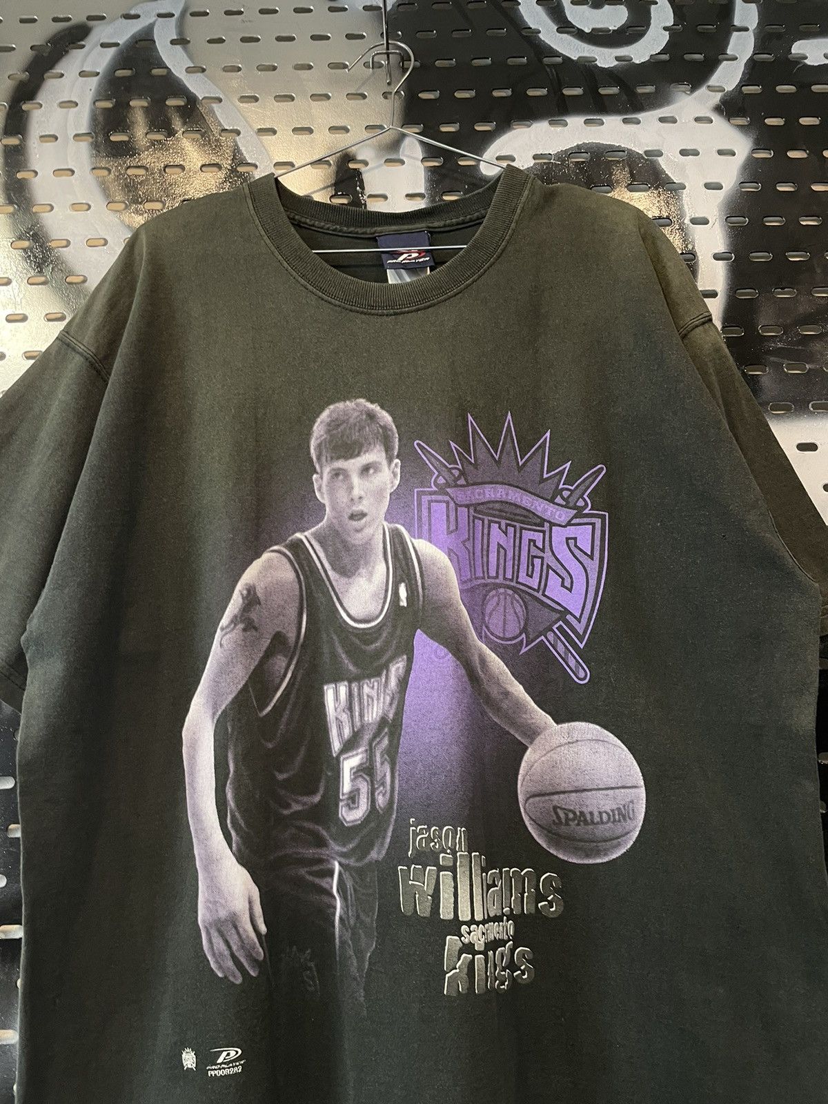 NBA Vintage NBA Jason Williams Sacramento Kings Shirt Size US XL / EU 56 / 4 - 2 Thumbnail