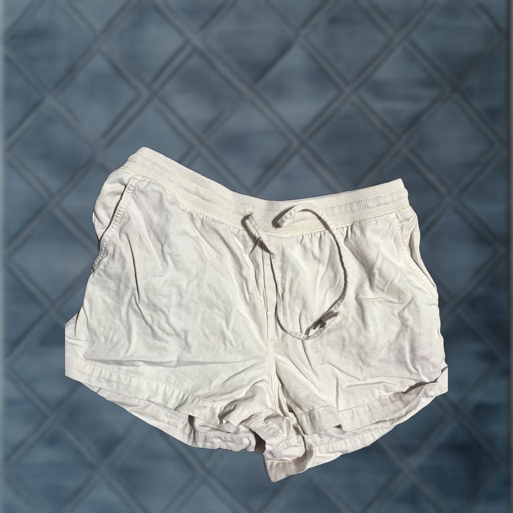 Gap Gap White Bermuda Shorts L Drawstring Pockets Elastic Waist Pull On Lyocell Blend Cotton Cotton Blend Solid Womens Everyday Casual Travel Size 36" / US 14 / IT 50 - 1 Thumbnail