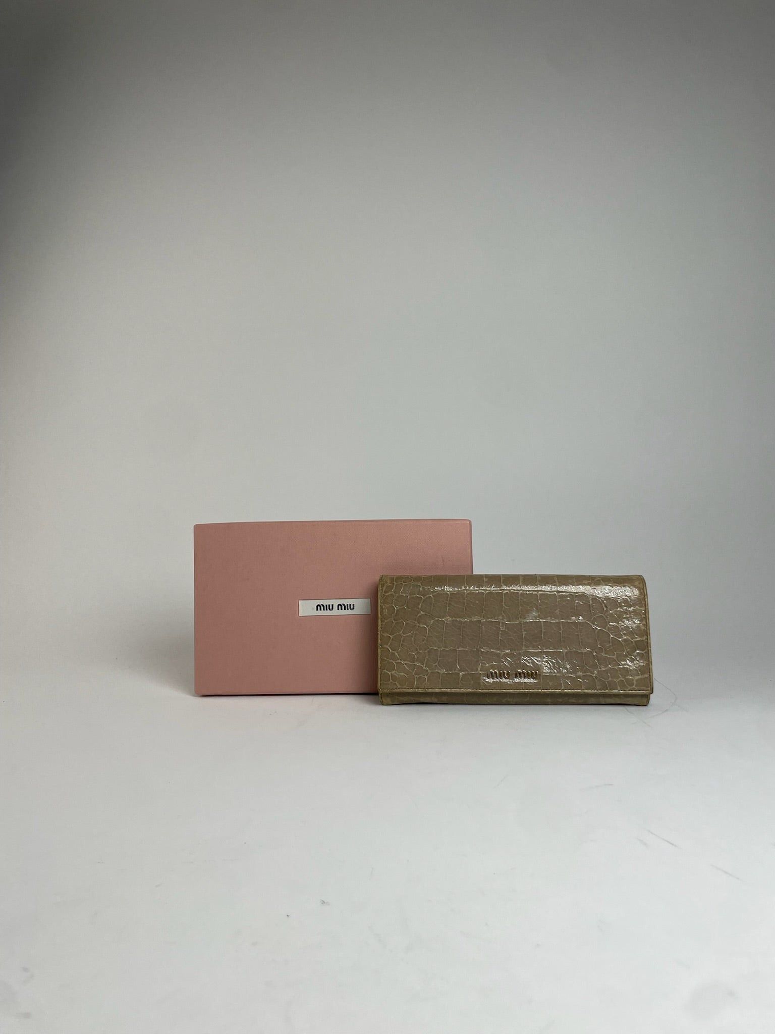 Miu Miu Vintage crocodile Emblossed Leather Wallet Brown Size ONE SIZE - 1 Thumbnail