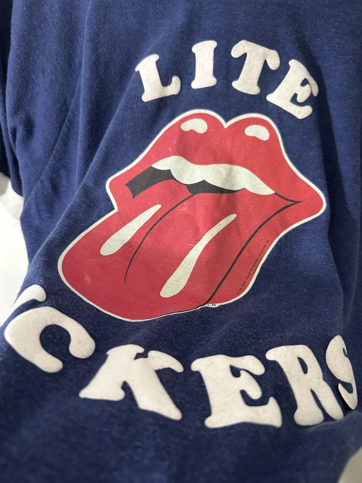 Band Tees × The Rolling Stones × Vintage True Vintage 70’s Rolling Stones Flock Print Ragland T Shirt Size US L / EU 52-54 / 3 - 3 Thumbnail