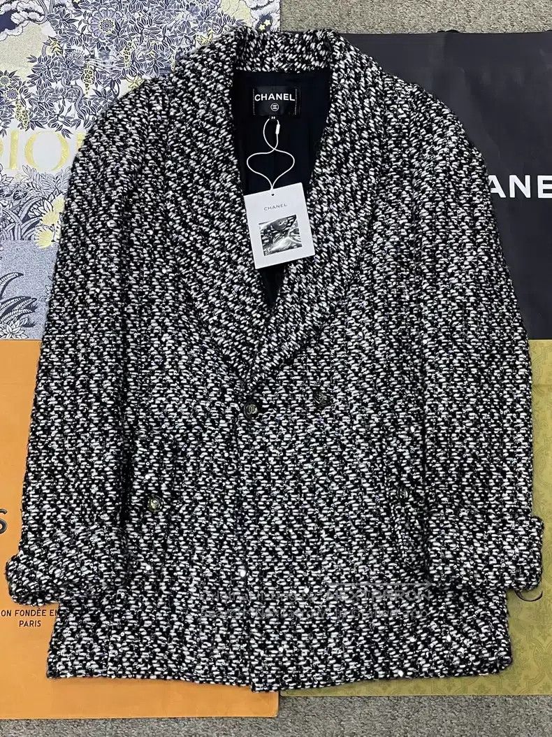 Chanel Chanel Black and white sequined tweed lapel double-breaste Size XS / US 0-2 / IT 36-38 - 1 Thumbnail