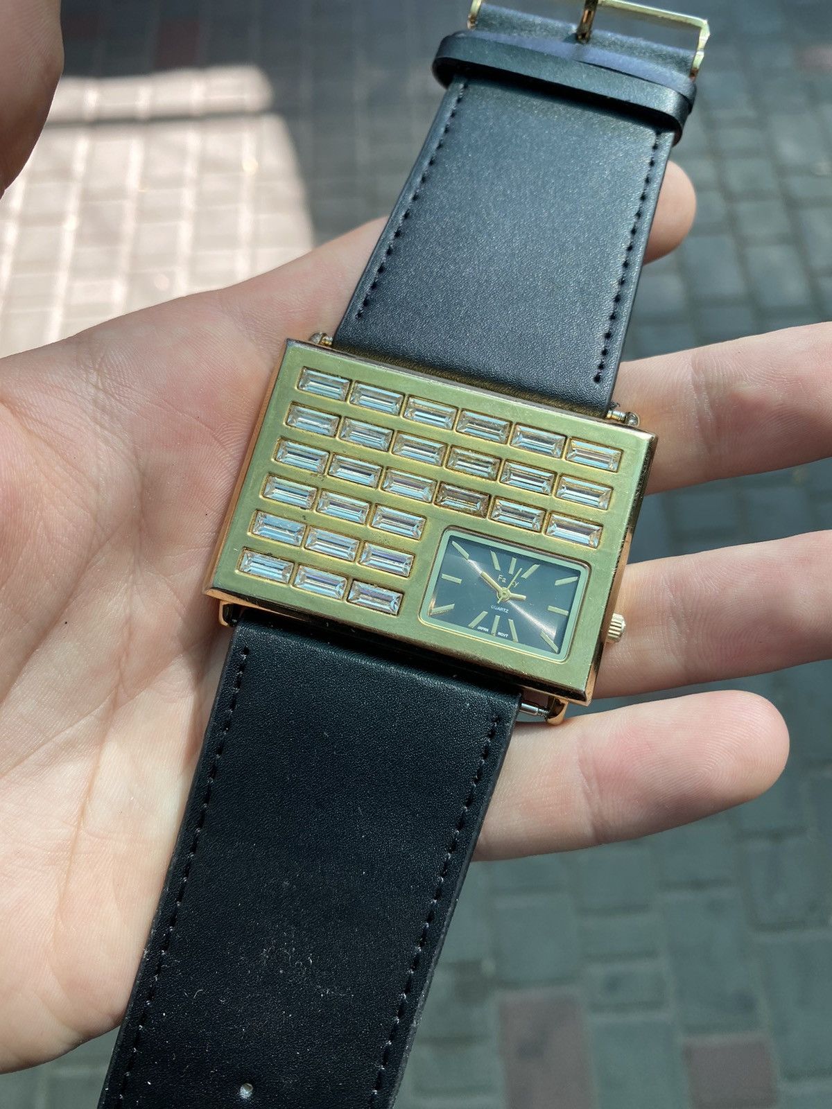 Japanese Brand Vintage Rare Gold-Plated Watch with Crystals Size ONE SIZE - 2 Thumbnail