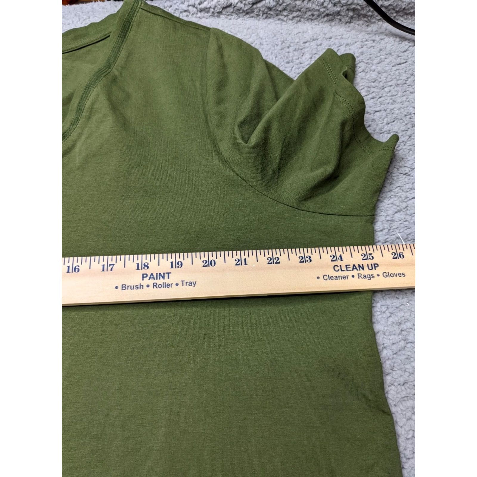 Avenue Avenue Women's T-Shirt Small Short Sleeve V-Neck Dark Green 22/24 NEW Size 3XL / US 20-22 - 3 Thumbnail