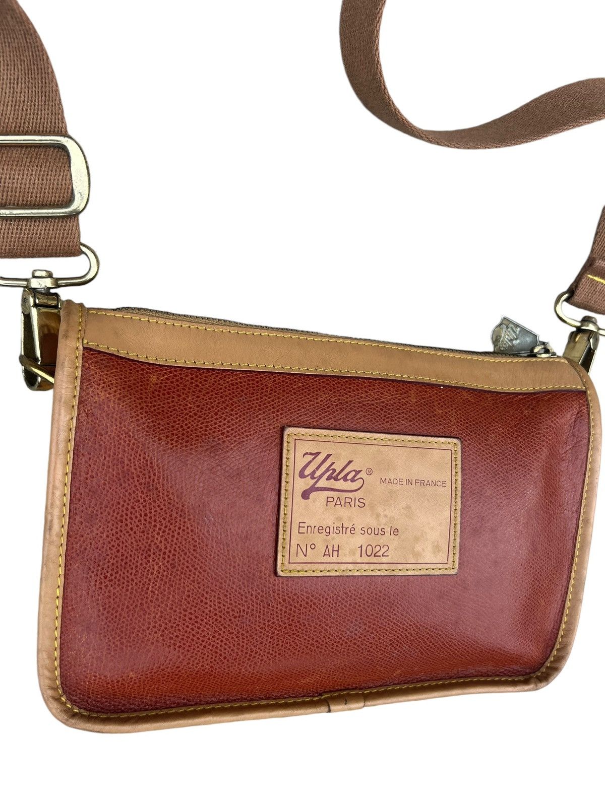 Leather Vintage 90s Upla Paris Scratches Patina Leather Sling Bag Size ONE SIZE - 10 Thumbnail