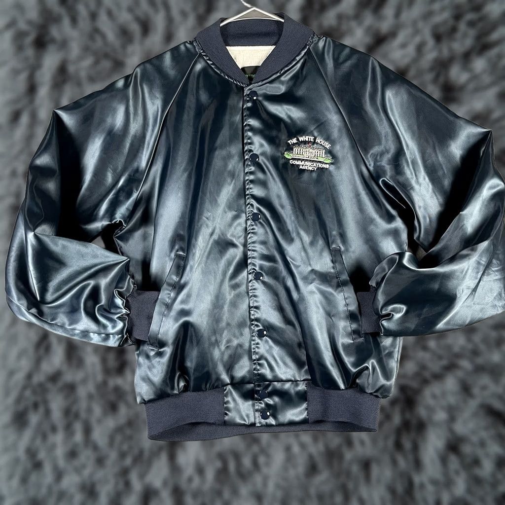 Vintage Vintage Bridgeport Satin Bomber Jacket M White House Communications Agency Midnight Blue USA Size US M / EU 48-50 / 2 - 1 Thumbnail