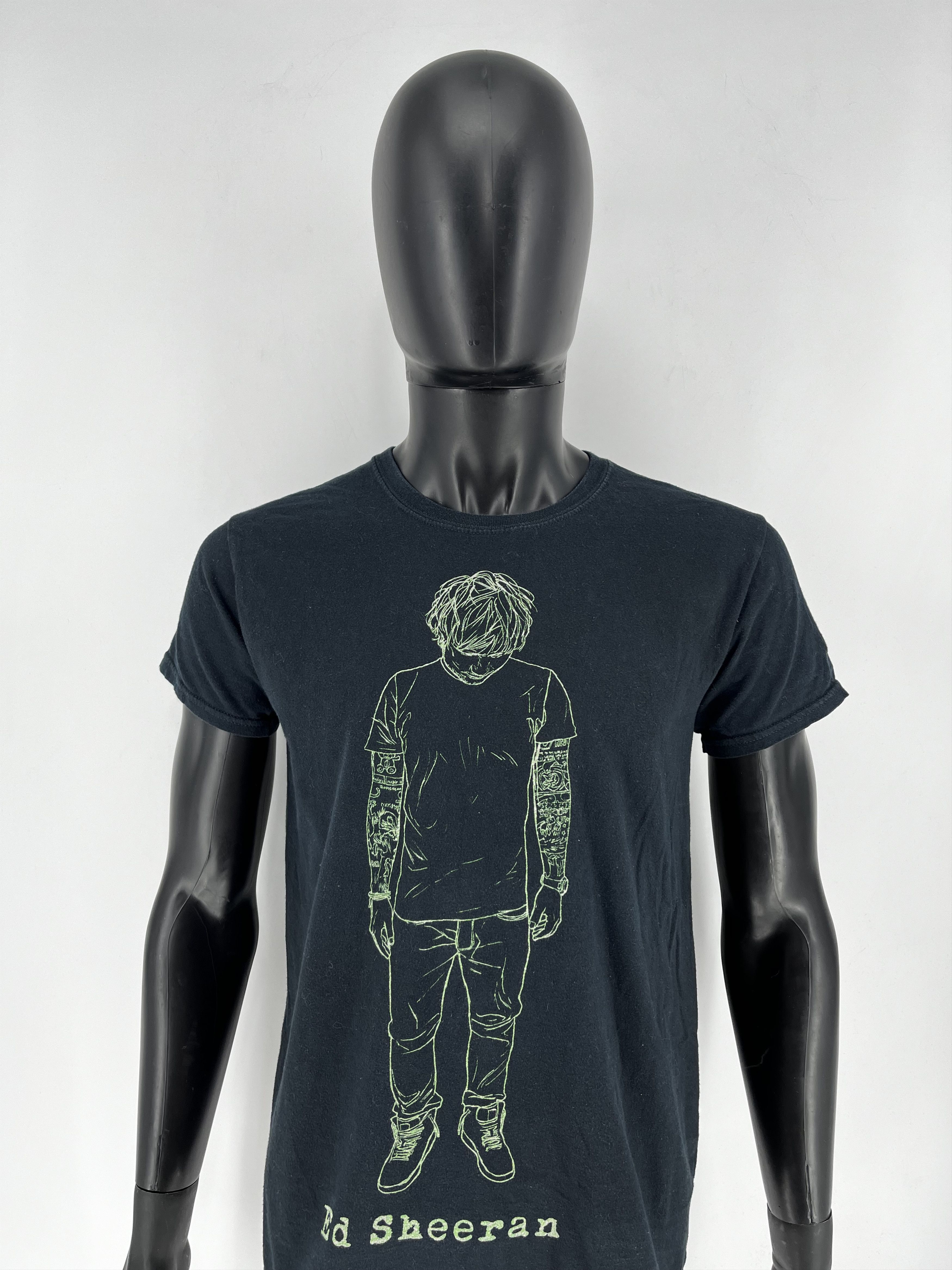 Band Tees Ed Sheeran Tour X T-Shirt Double Sided Size M Black Size US M / EU 48-50 / 2 - 1 Thumbnail