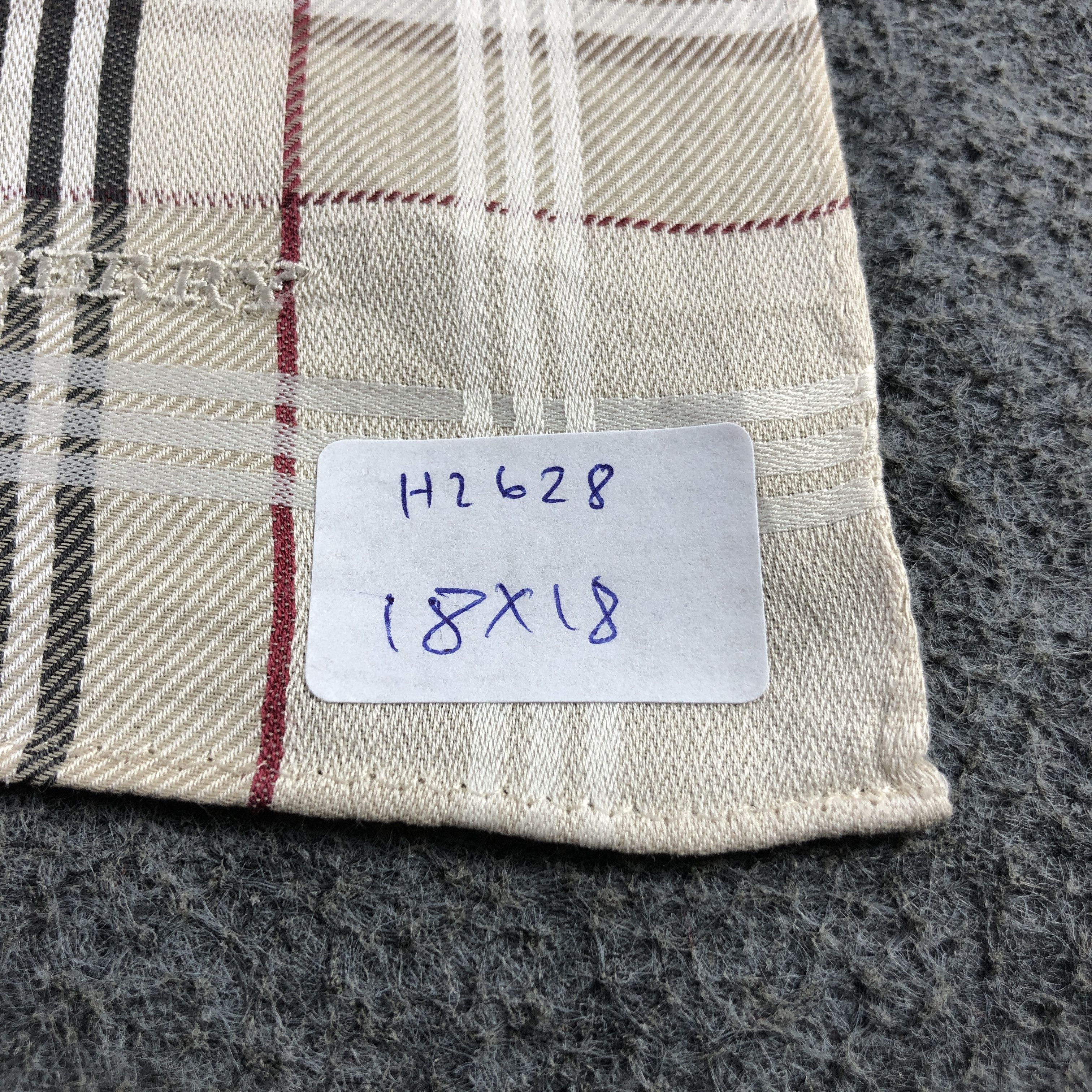Burberry Burberrys Nova Check Handkerchief Bandana Neckerchief H2628 Size ONE SIZE - 6 Thumbnail