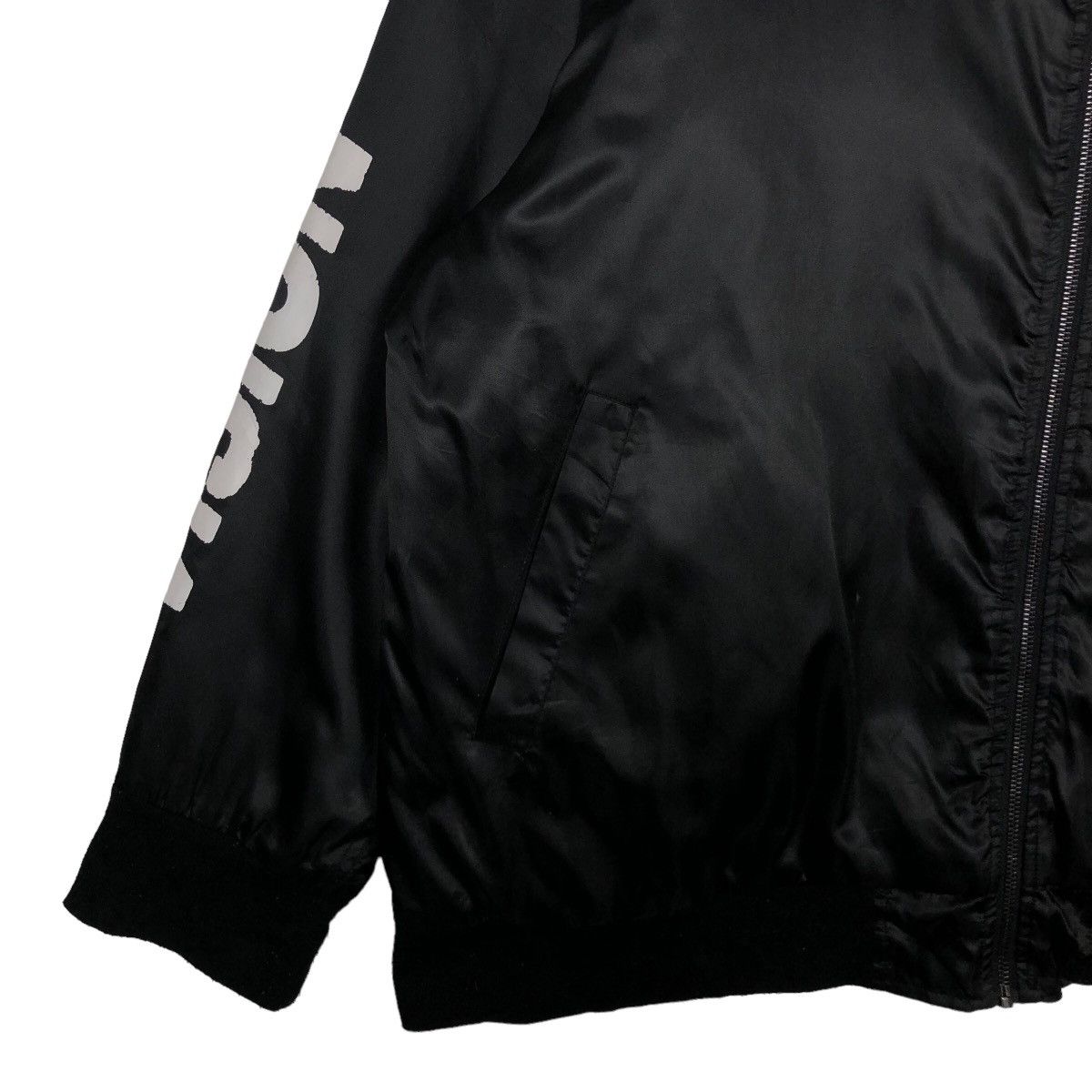Japanese Brand 🔥Rare Spell Out Big Logo Bomber Jacket Vision Street Wear Size US L / EU 52-54 / 3 - 3 Thumbnail