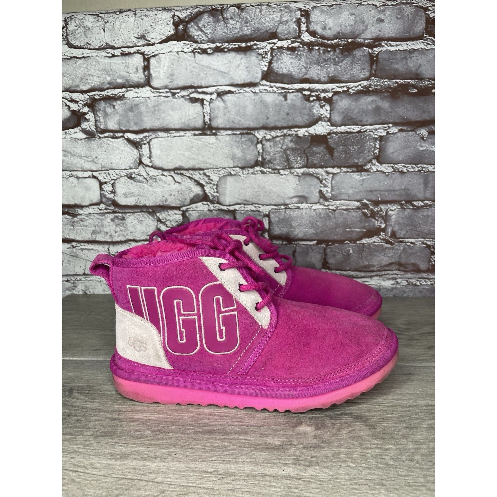 Ugg UGG PINK 🎀 Neumel Graphic Outline Authentic Fur Boots Kids Size US 6 / IT 36 - 13 Thumbnail