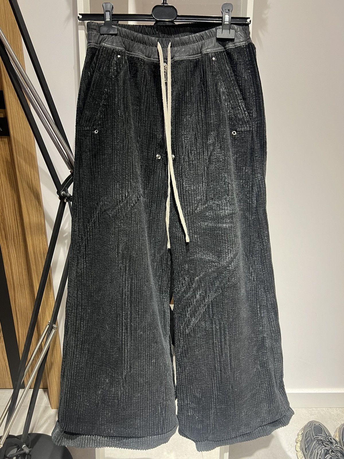 Rick Owens 🚨 Rick Owens Drkshdw Black Velvet Waxed Geth Belas Pants Size US 30 / EU 46 - 2 Thumbnail