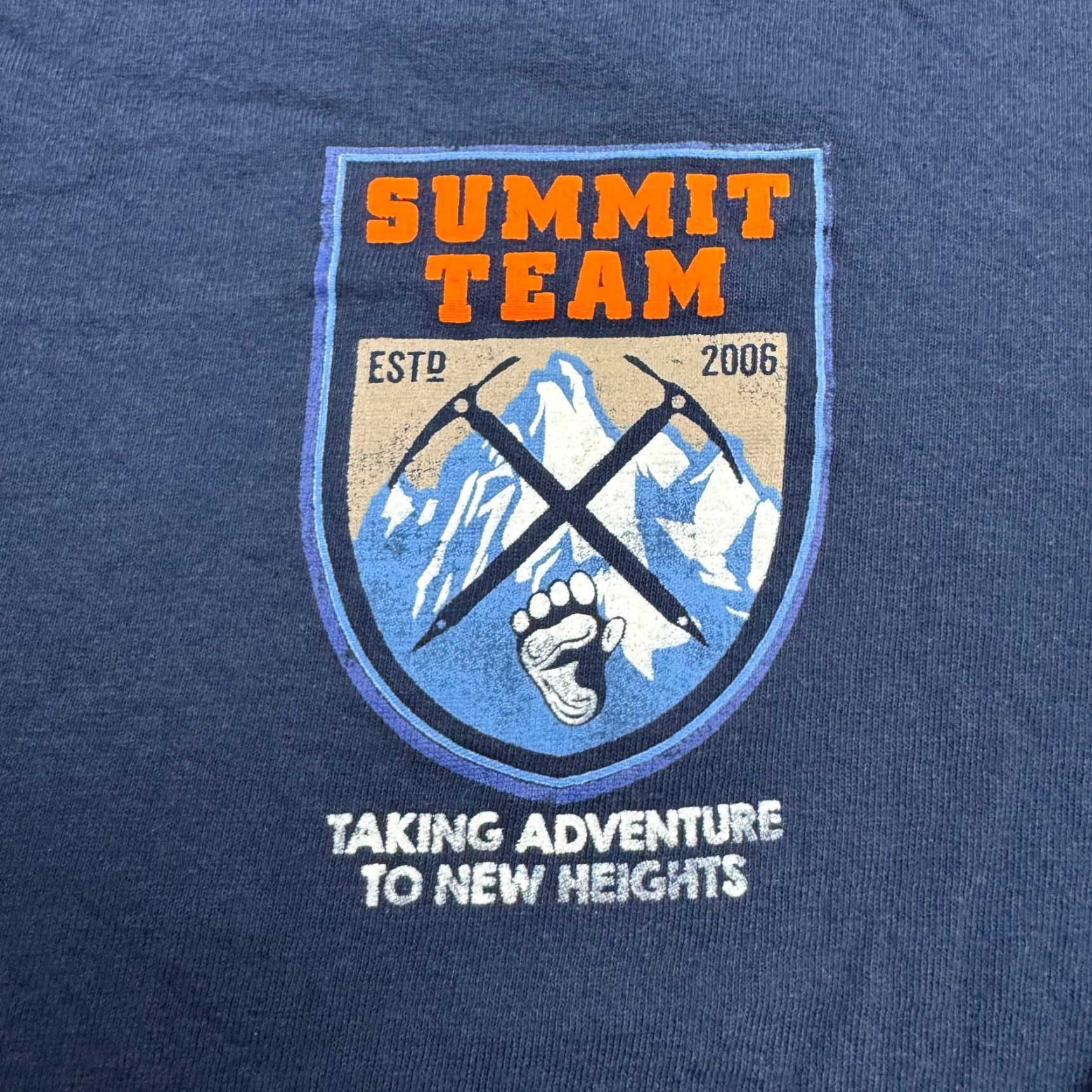 Disney VINTAGE Disney Expedition Everest Summit Team 2006 T-Shirt Mens Large Navy Crew Neck Shirts Size US L / EU 52-54 / 3 - 4 Thumbnail