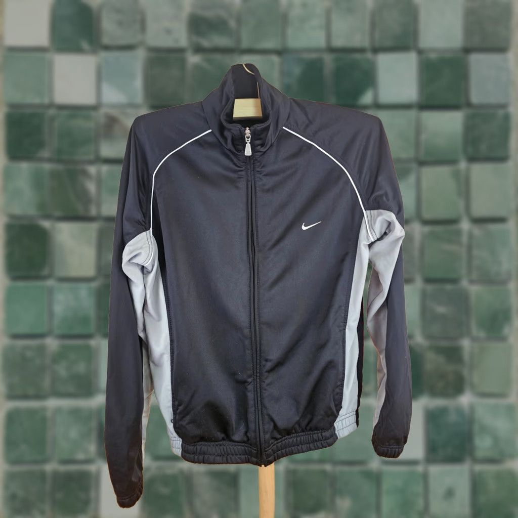 Nike VINTAGE Nike BLACK Track Jacket SZ MEDIUM Men Jets 22 INCH, 31 INCH, 25 INCH, Track Top Jacket, Activewear, Mens Size US M / EU 48-50 / 2 - 1 Thumbnail