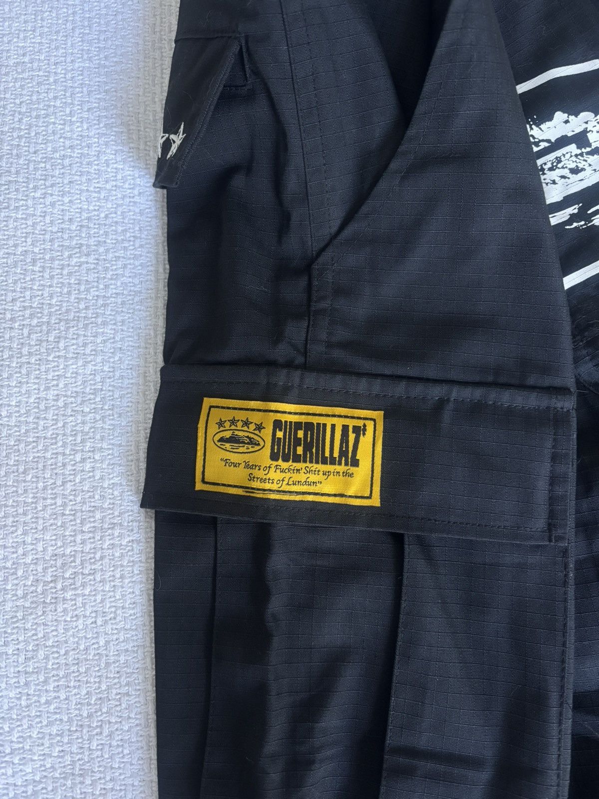 Other Corteiz guerillaz cargos 4star edition Size US 30 / EU 46 - 4 Thumbnail