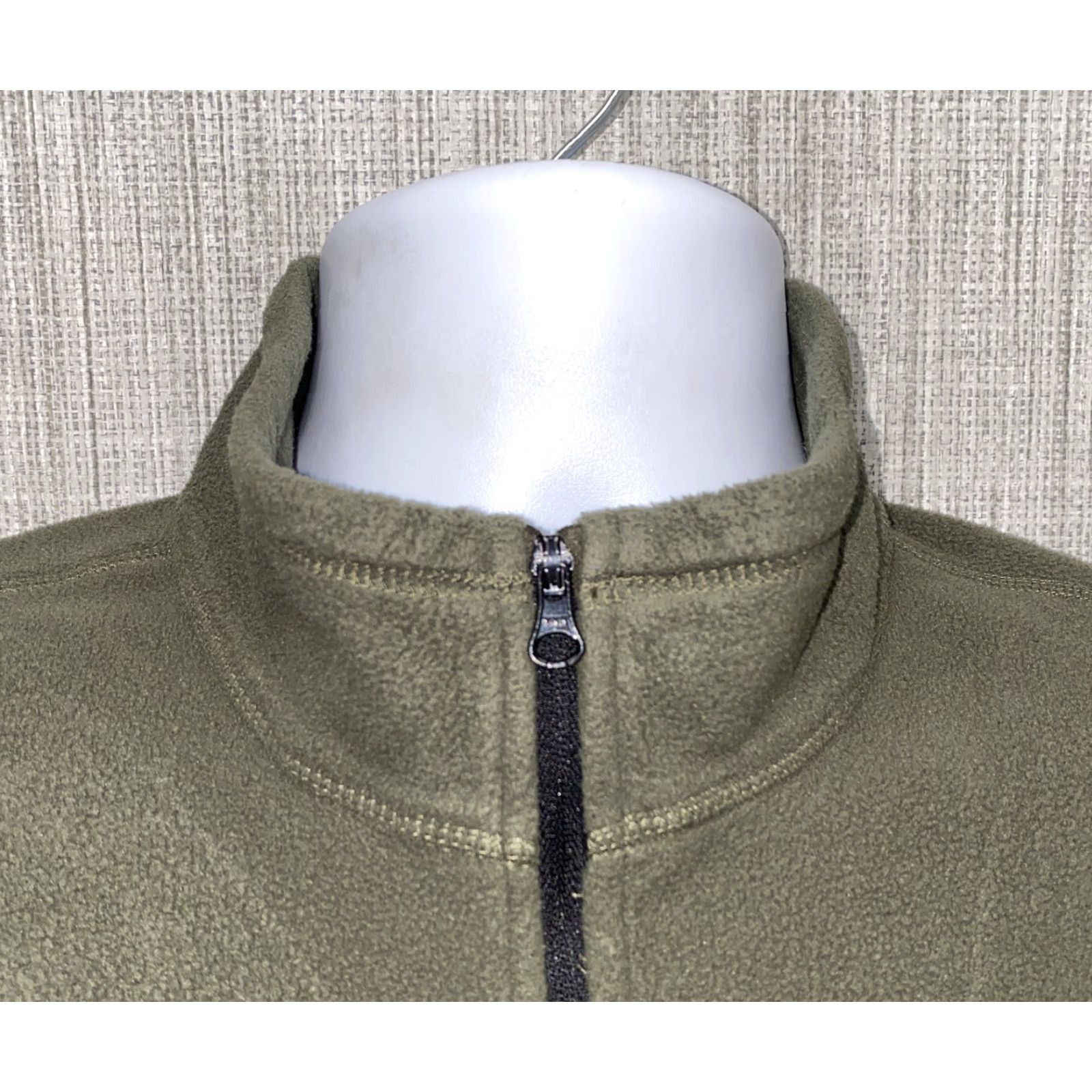 The North Face The North Face Mens Gray Fleece 1/2 Zip Pullover Jacket L Regular Size Gray Mens jacket 1/2 Zip Size US L / EU 52-54 / 3 - 3 Thumbnail