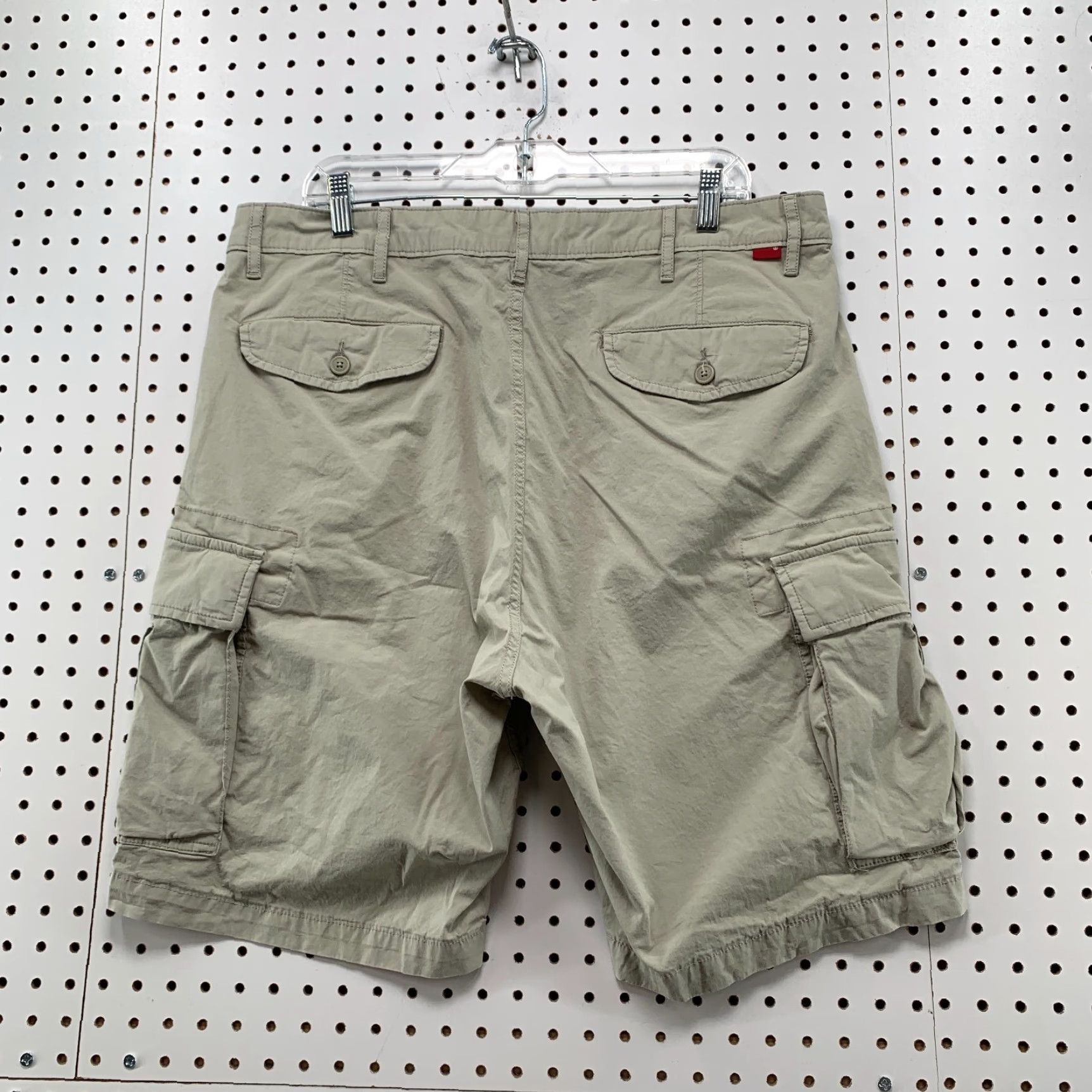Levi's VINTAGE Levi's Cargo Shorts Mens 36x10 Ivory Utility Military Casual Outdoor Mens Cargo Shorts Pant Size US 36 / EU 52 - 7 Thumbnail