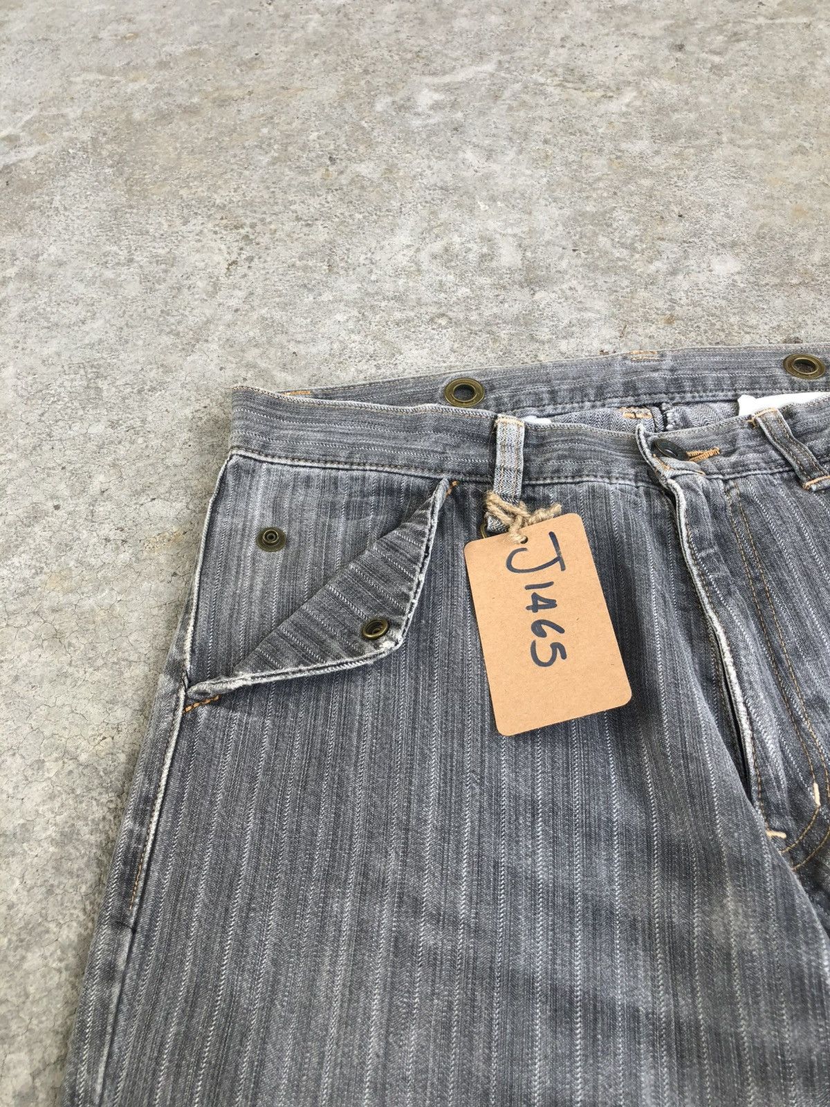 Semantic Design Flared Jeans Hickory Distressed