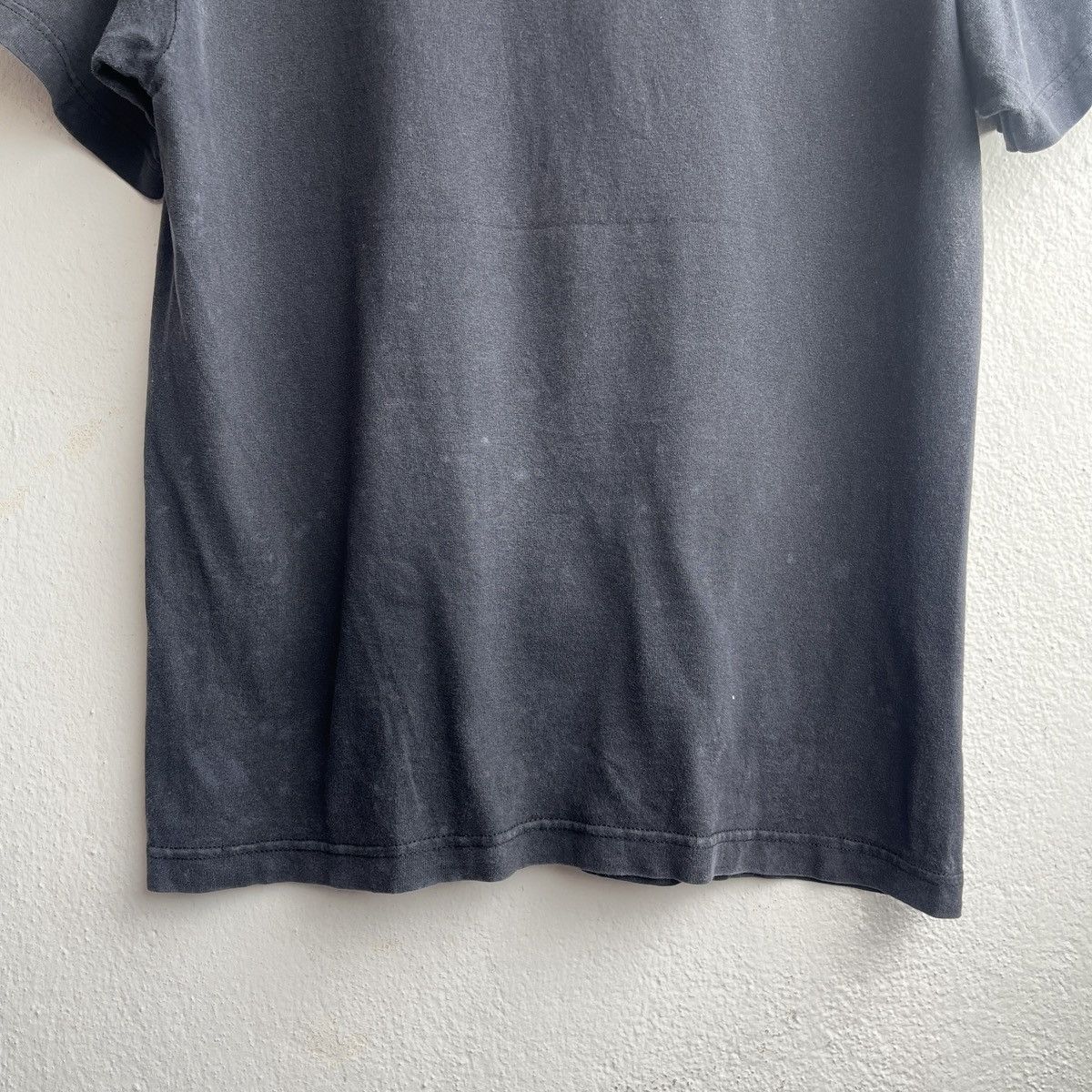 Mad Engine VINTAGE Y2K DISTRESSED FADED THE AVENGERS MARVEL TSHIRT Size US M / EU 48-50 / 2 - 16 Thumbnail