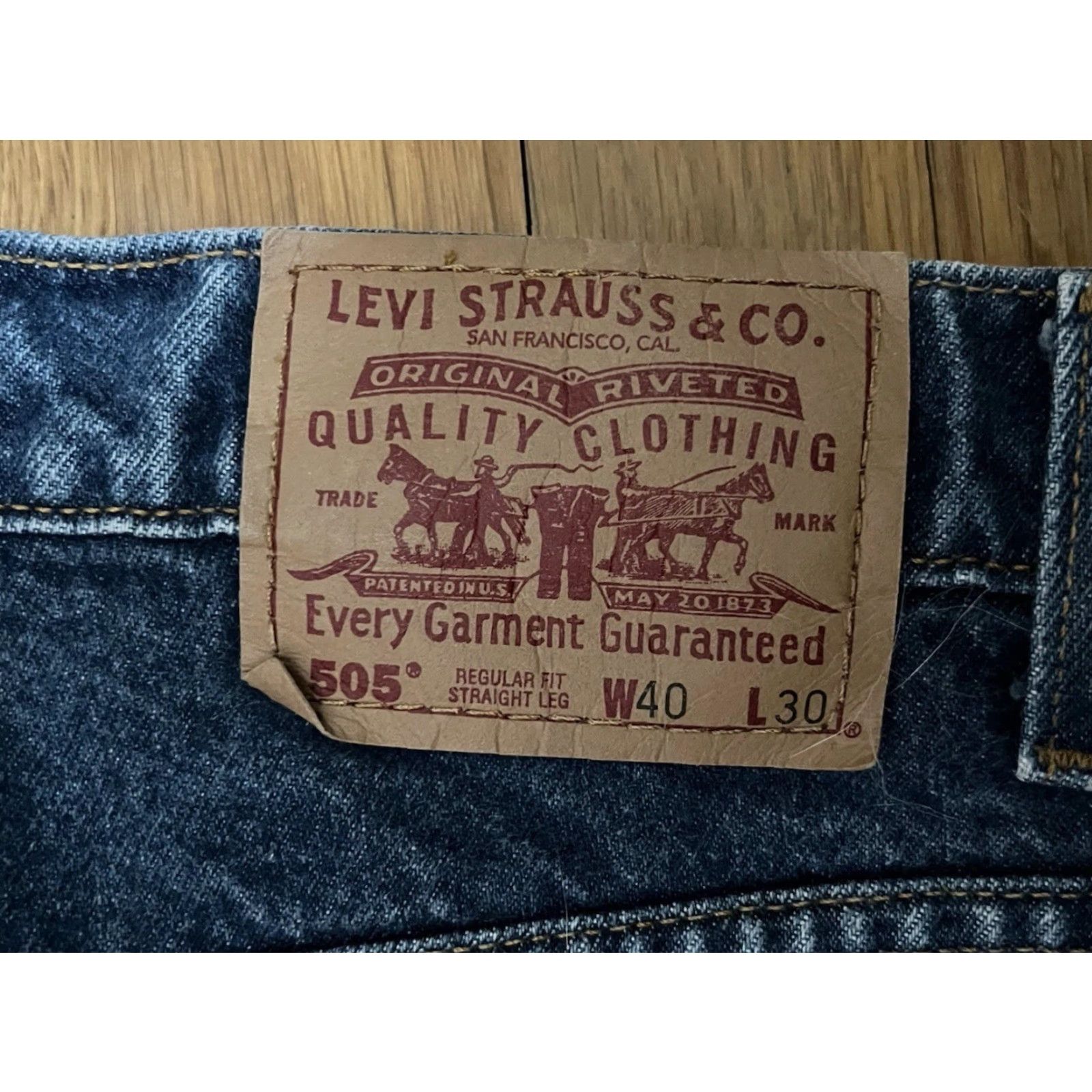 Denime VINTAGE Levi’s 505 Jeans Men’s 40x30 Regular Blue Denim 1990s Mens Size US 40 / EU 56 - 3 Thumbnail