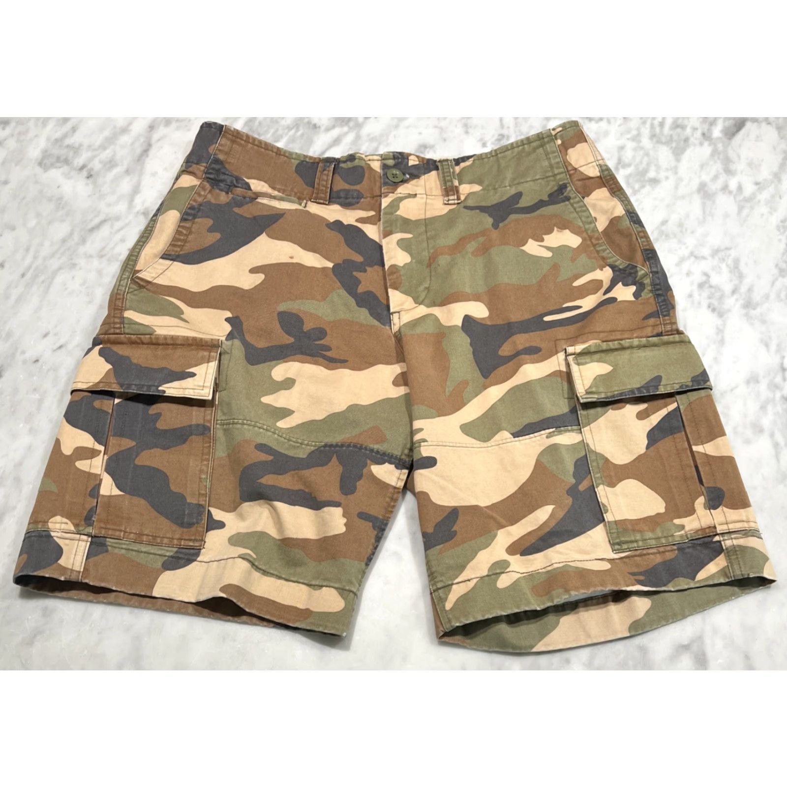 Gap GAP Cargo Shorts Men 33 Multi Woodland Camo Outdoors Hike Inseam 9” Rise 11” Cargo Pocket Belt Loops Flat Front Cotton Classic Outdoor Men Size US 33 - 2 Thumbnail