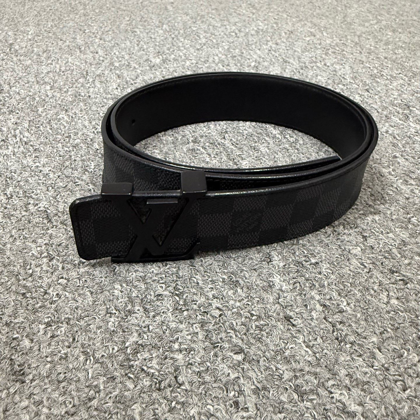 Louis Vuitton Louis Vuitton Damier Black Belt Size ONE SIZE - 1 Thumbnail