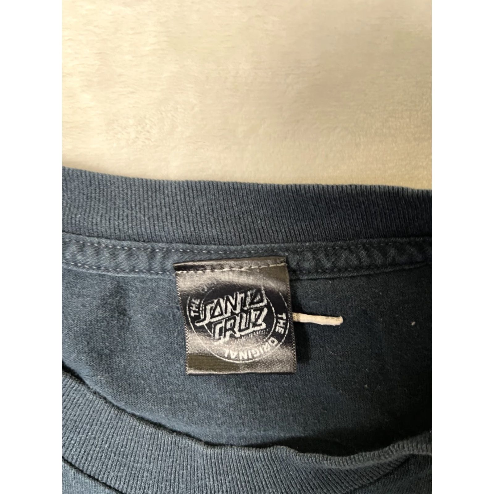 Vintage VINTAGE Santa Cruz T-Shirt Size L Black OG Logo Faded 90s Y2K Skateboard Crew Neck Men Short Sleeve Shirts Size US L / EU 52-54 / 3 - 3 Thumbnail