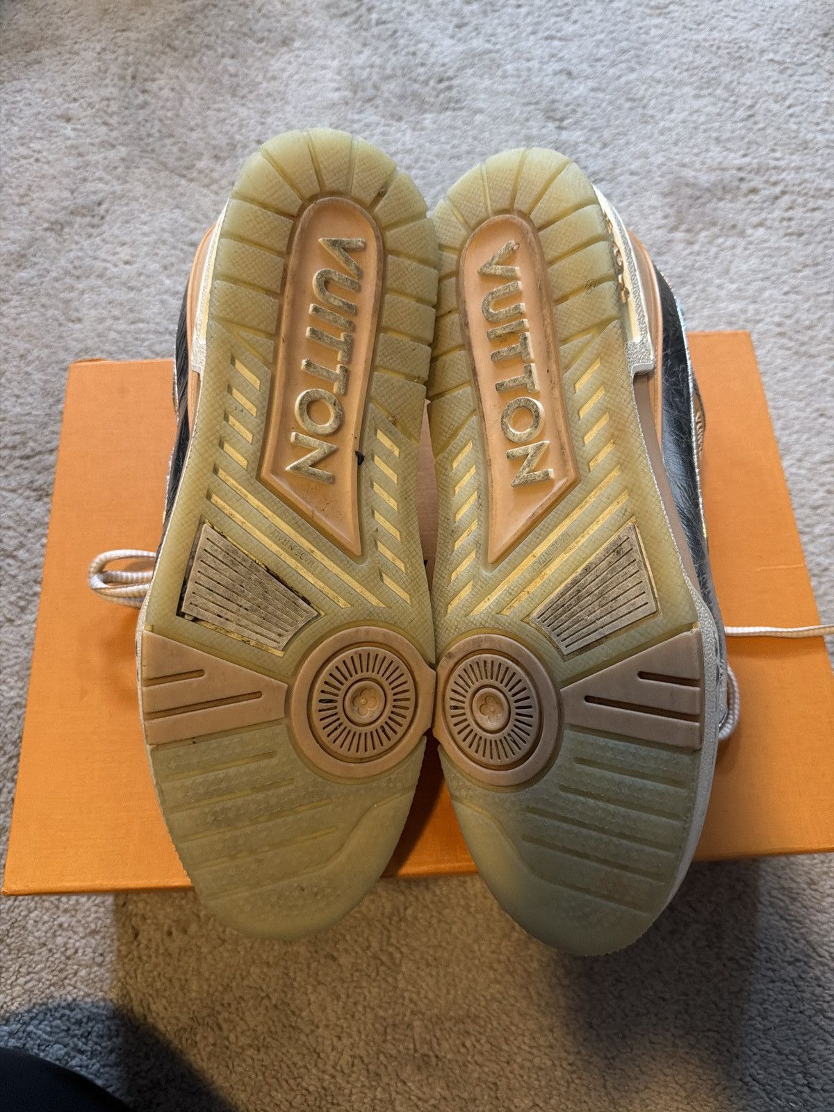 Louis Vuitton Louis Vuitton Sneakers Size US 8.5 / EU 41-42 - 5 Thumbnail