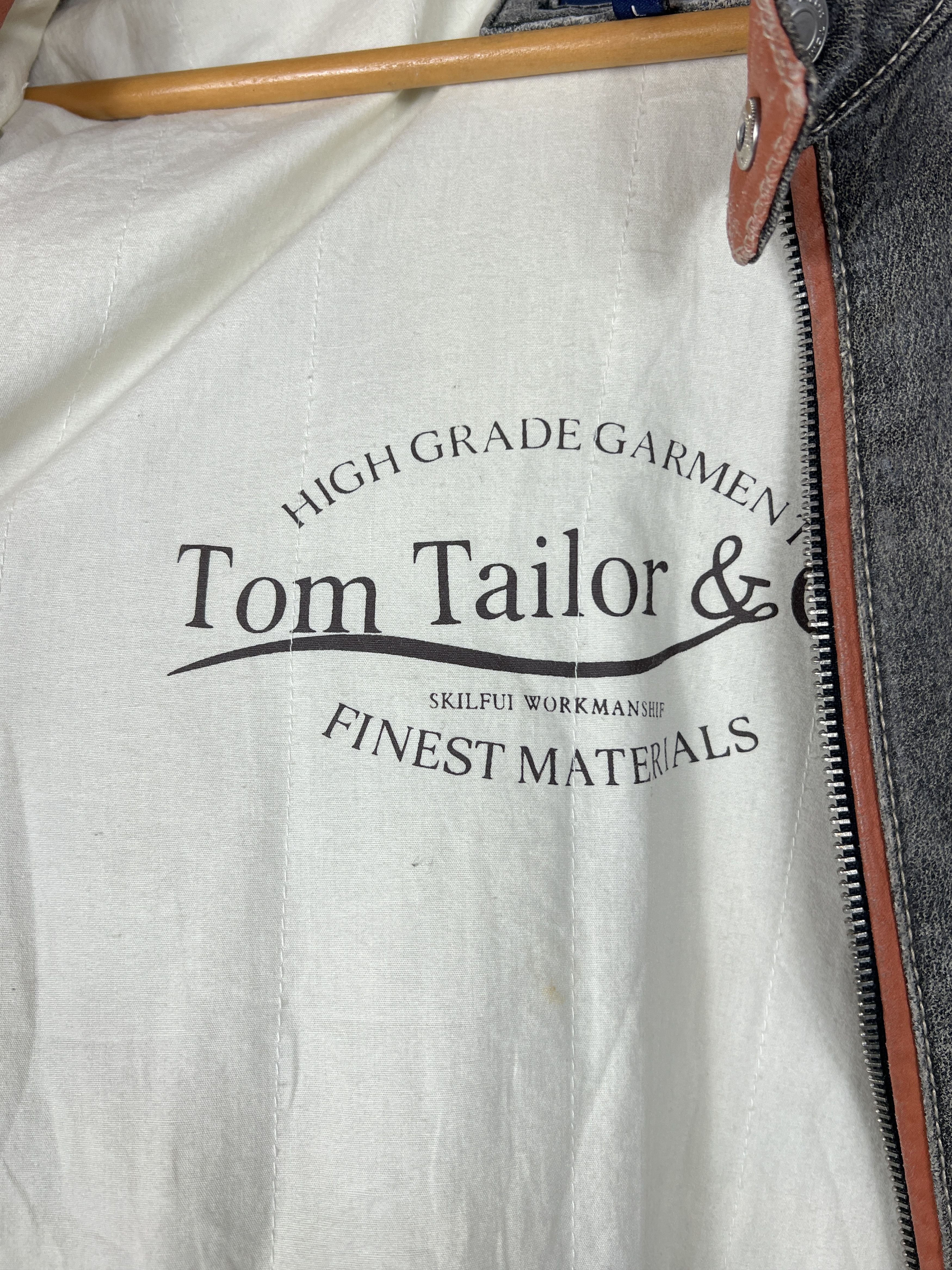 Tom Tailor TOM TAILOR LEATHER MOTO JACKET GRAY ORANGE SIZE L Size US L / EU 52-54 / 3 - 11 Thumbnail