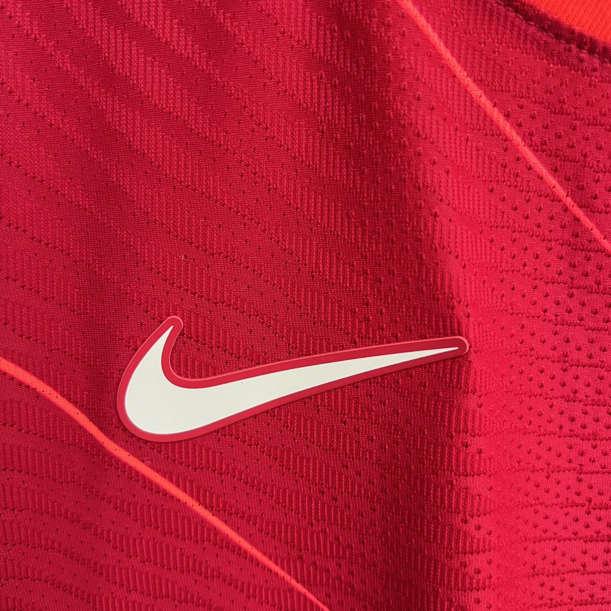 Nike Liverpool 2021 2022 Nike Home Football Shirt Jersey Size US XL / EU 56 / 4 - 5 Thumbnail