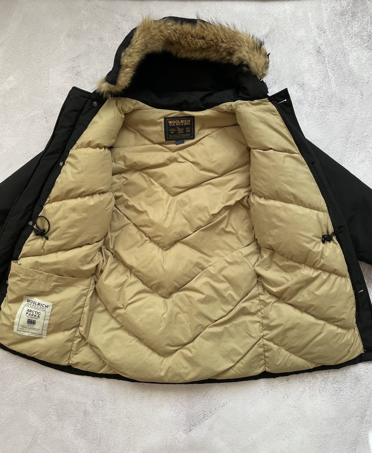 Woolrich Woolen Mills Woolrich Mens Black Fur Hooded Parka Jacket Size US S / EU 44-46 / 1 - 12 Thumbnail