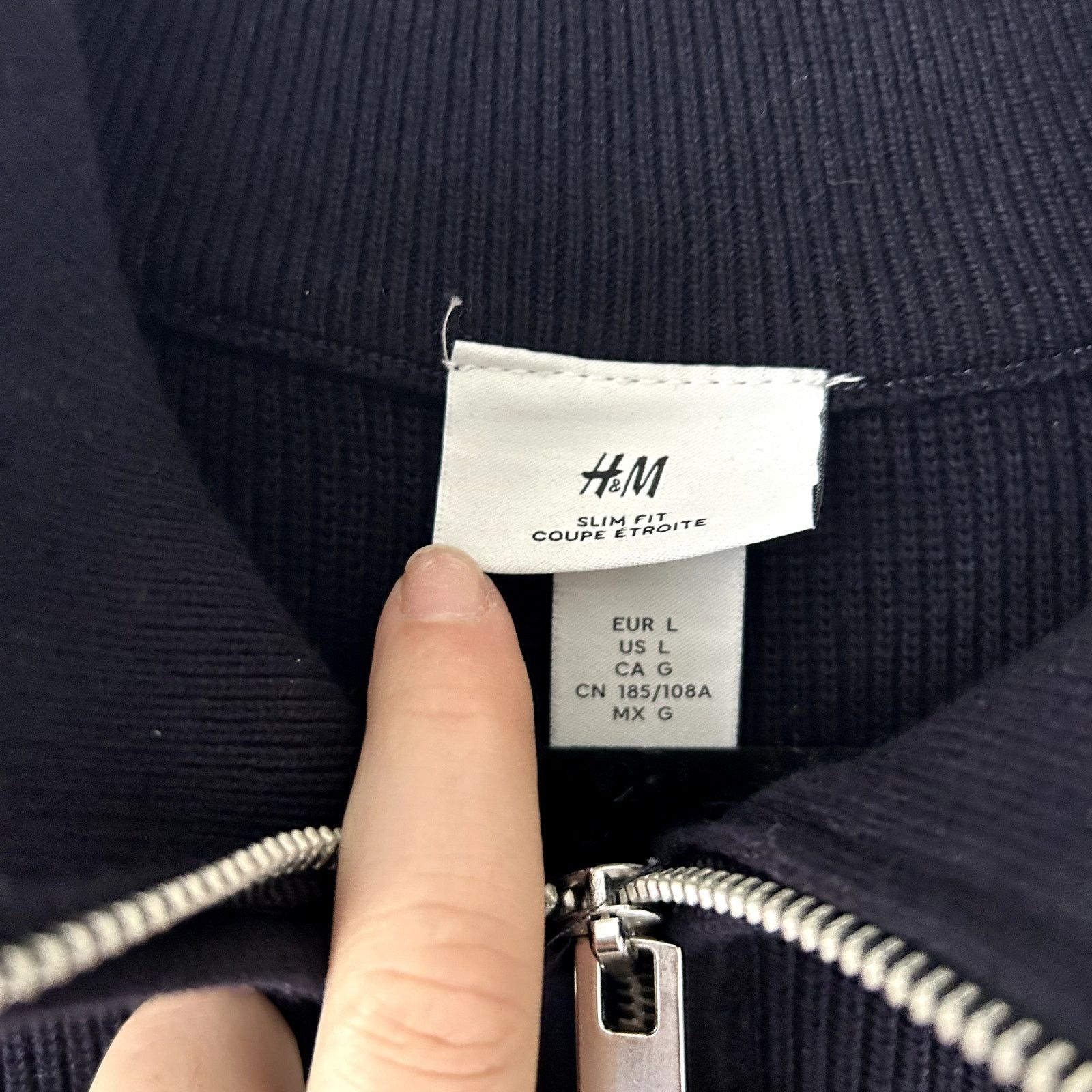 H&M H&M men's slim fit 1/2 zip navy sweater Size US L / EU 52-54 / 3 - 2 Thumbnail
