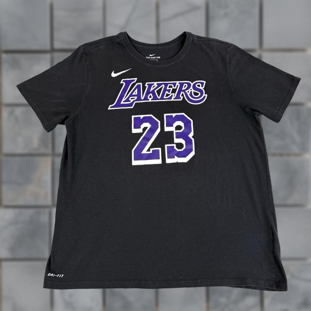 Nike Nike T Shirt Los Angeles Lakers Adult XXL Black Lebron James #23 LBJ Shirt Mens Nike Basketball Graphic Tee 2XL Black Lakers NBA Size US XXL / EU 58 / 5 - 1 Thumbnail