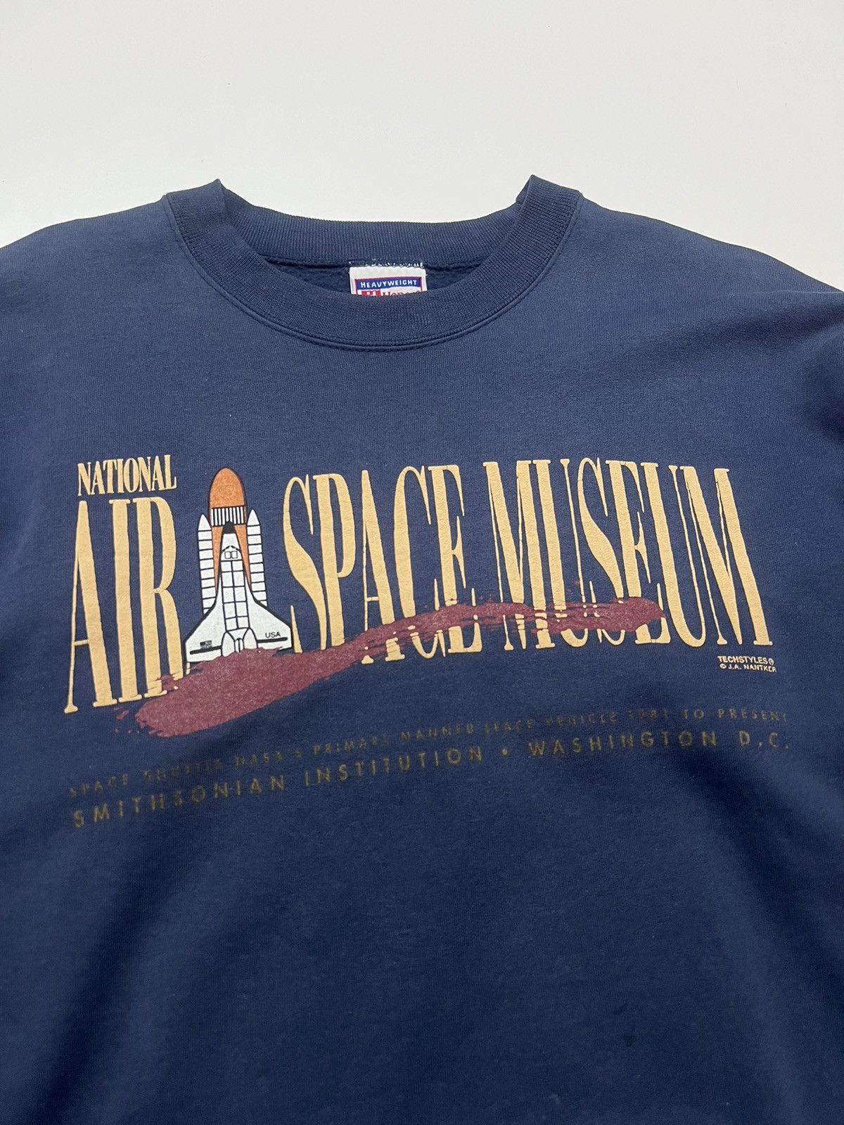 Hanes VINTAGE NATIONAL AIR SPACE MUSEUM SWEATSHIRT Size US L / EU 52-54 / 3 - 5 Thumbnail