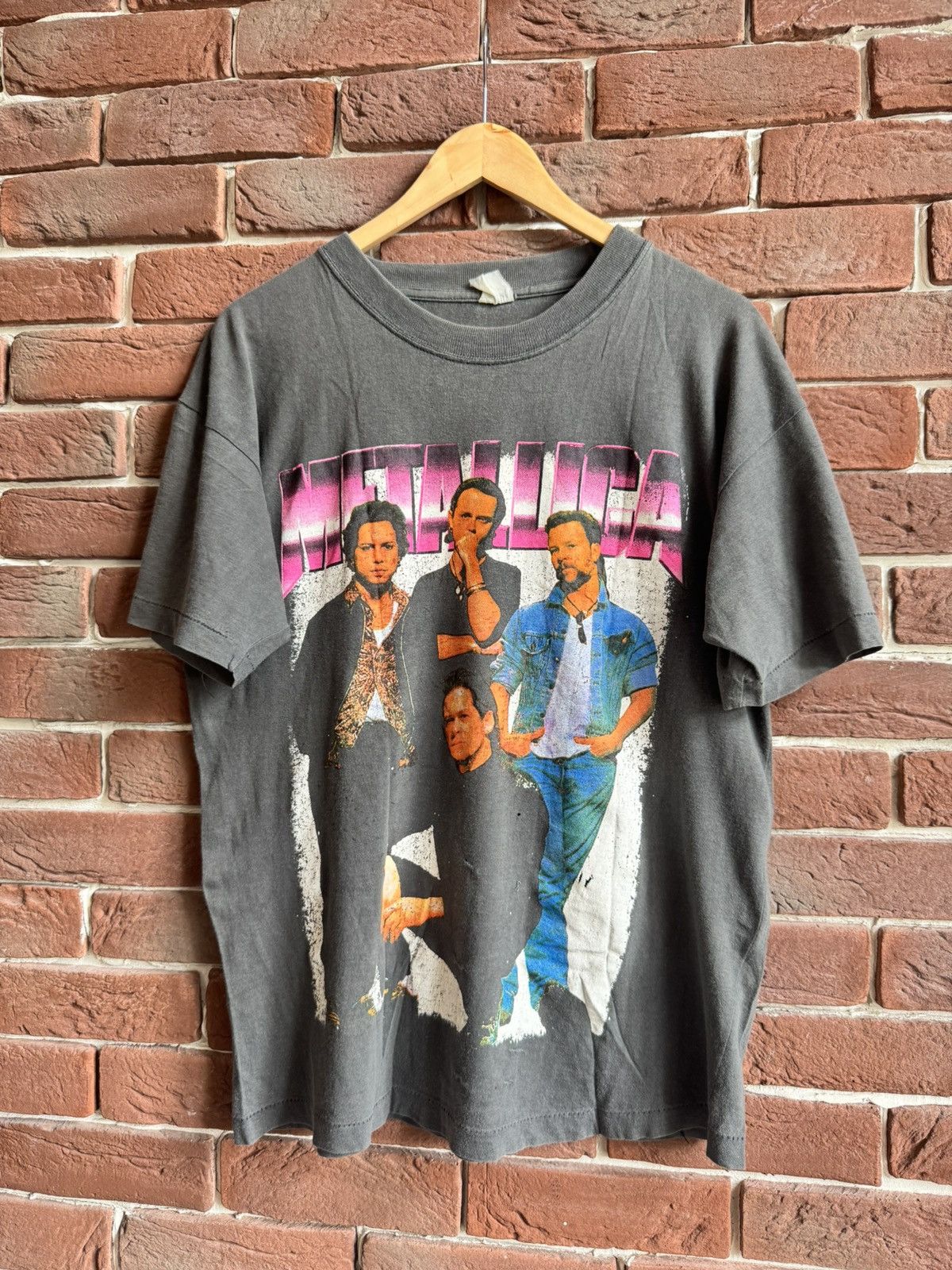 Band Tees Metallica Heavy Metal Band 90s Vintage T-Shirt Faded L Black Size US L / EU 52-54 / 3 - 1 Thumbnail