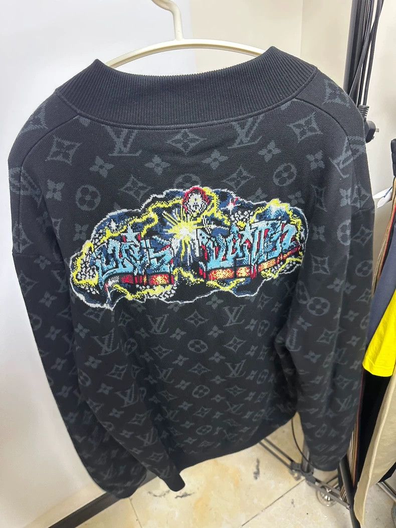 Louis Vuitton Louis Vuitton Black full-print zippered jacket Size US L / EU 52-54 / 3 - 2 Thumbnail