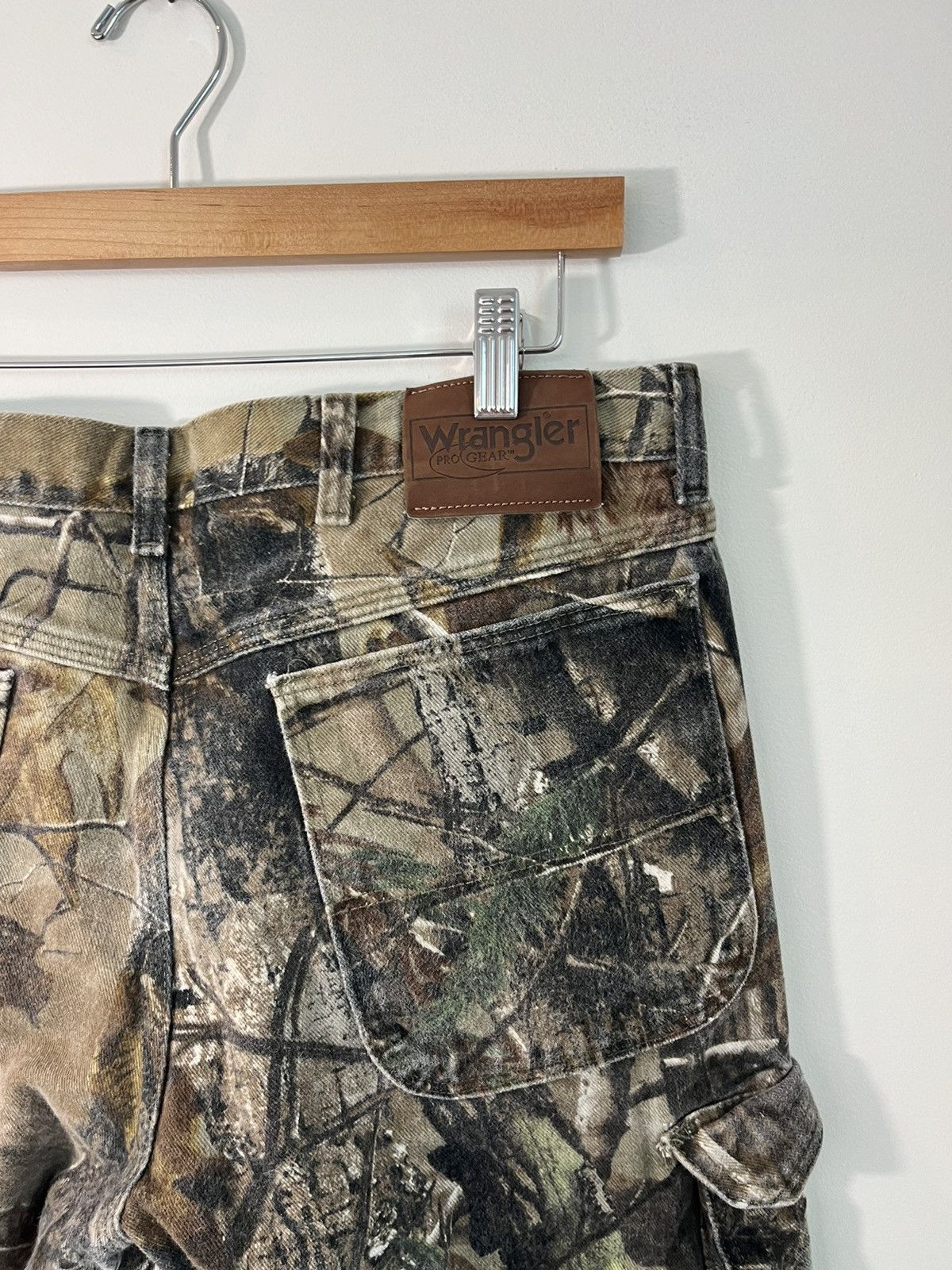 Vintage Vintage Thrashed Wrangler Camouflage Cargo Pants Size US 36 / EU 52 - 9 Thumbnail