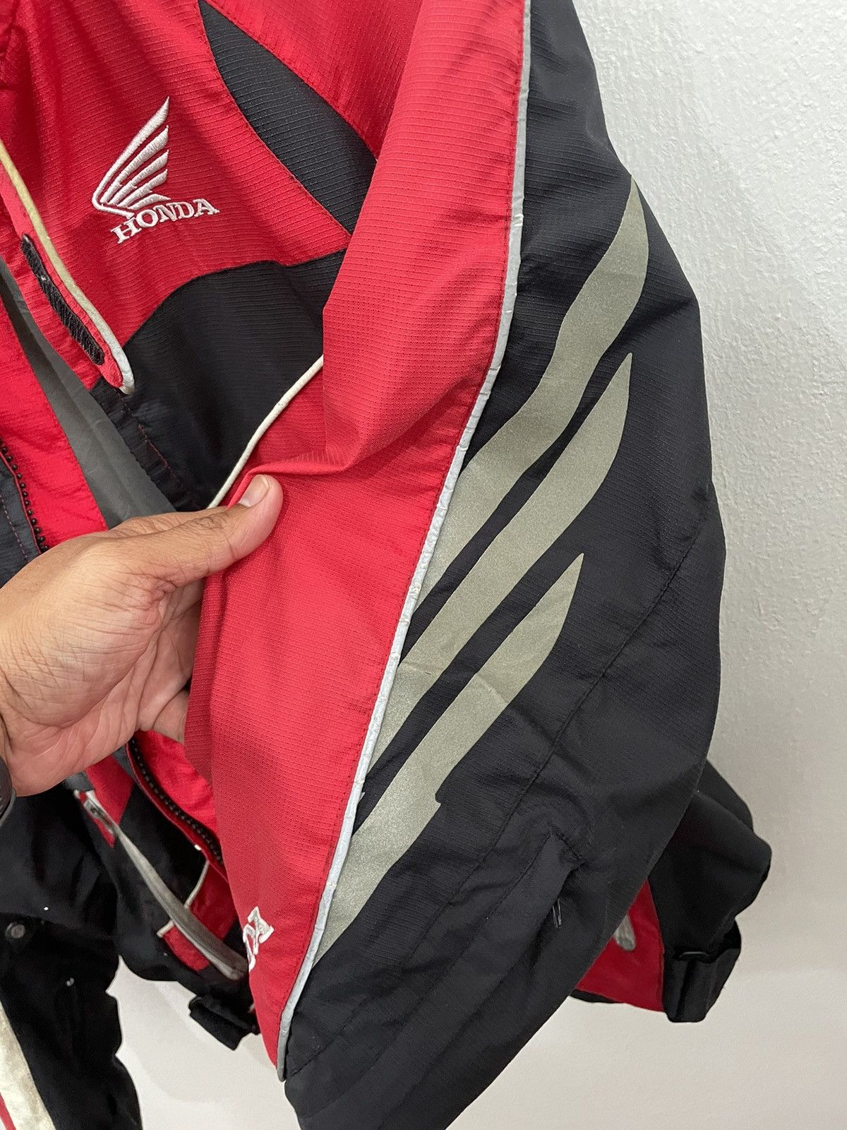 Honda × Sports Specialties VINTAGE HONDA RIDER JACKET BIG LOGO SPELL OUT JAPAN Size US L / EU 52-54 / 3 - 9 Thumbnail