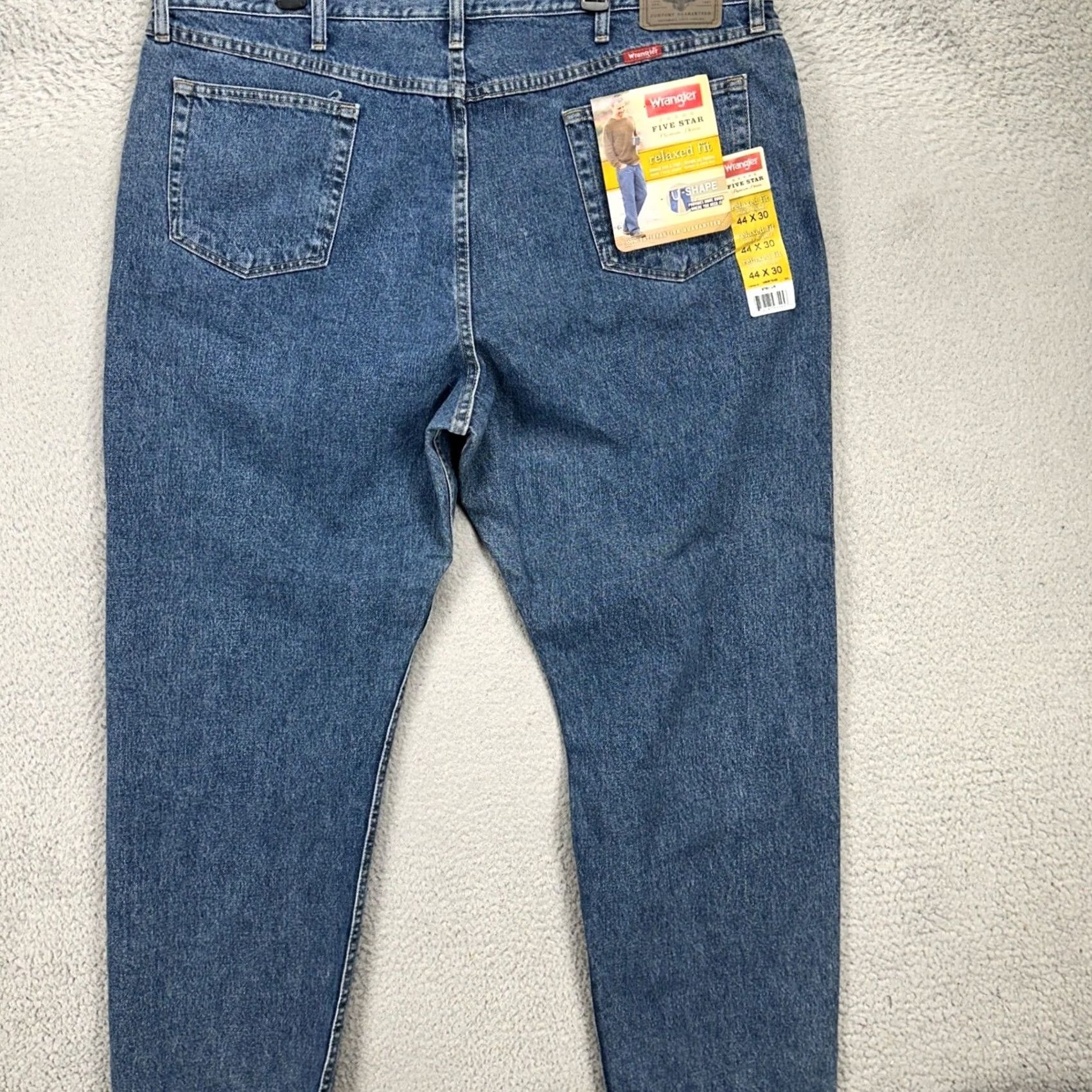 Wrangler Wrangler Jeans Mens Relaxed Fit 44X30 Blue Straight Denim 5 Pocket Pants NEW Size US 44 / EU 60 - 2 Thumbnail