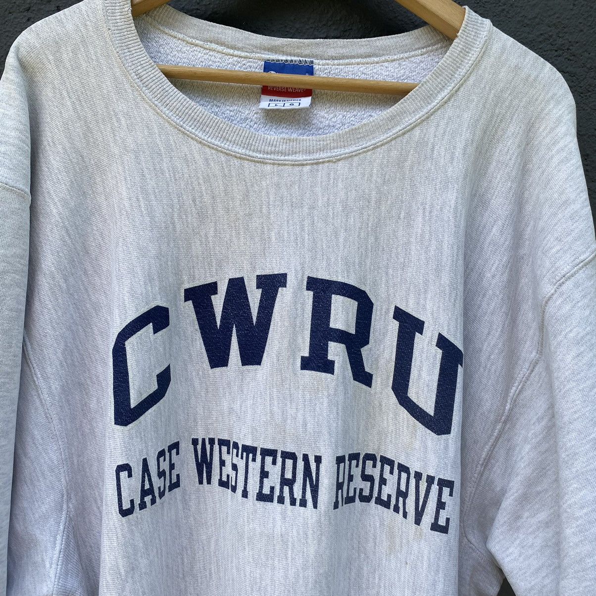 Champion THRASHED REVERSE WEAVE Vintage Y2K Champion ERD GRUNGE Size US L / EU 52-54 / 3 - 6 Thumbnail