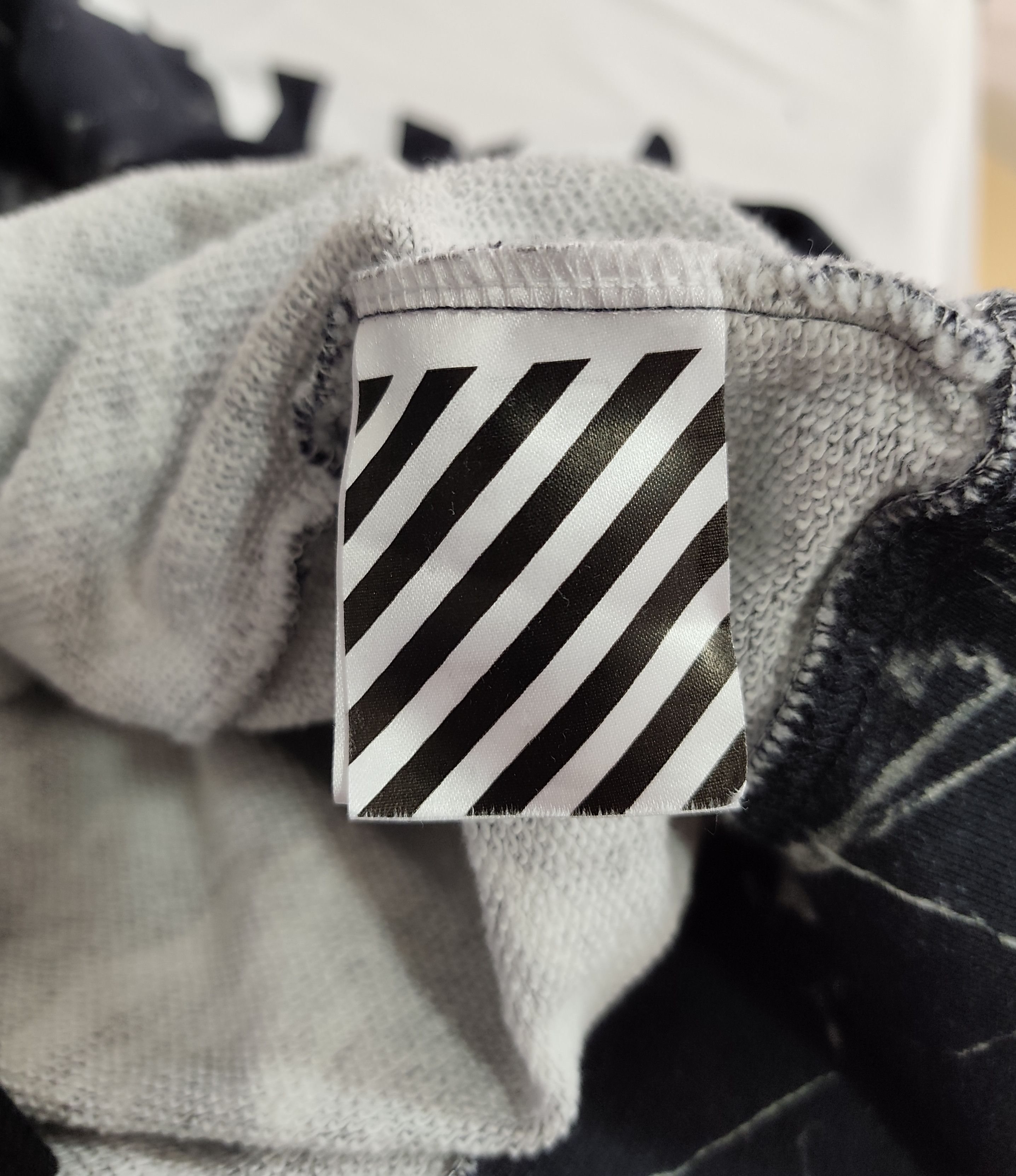 Off-White Off-White "Caravaggio Marble" Size US S / EU 44-46 / 1 - 5 Thumbnail